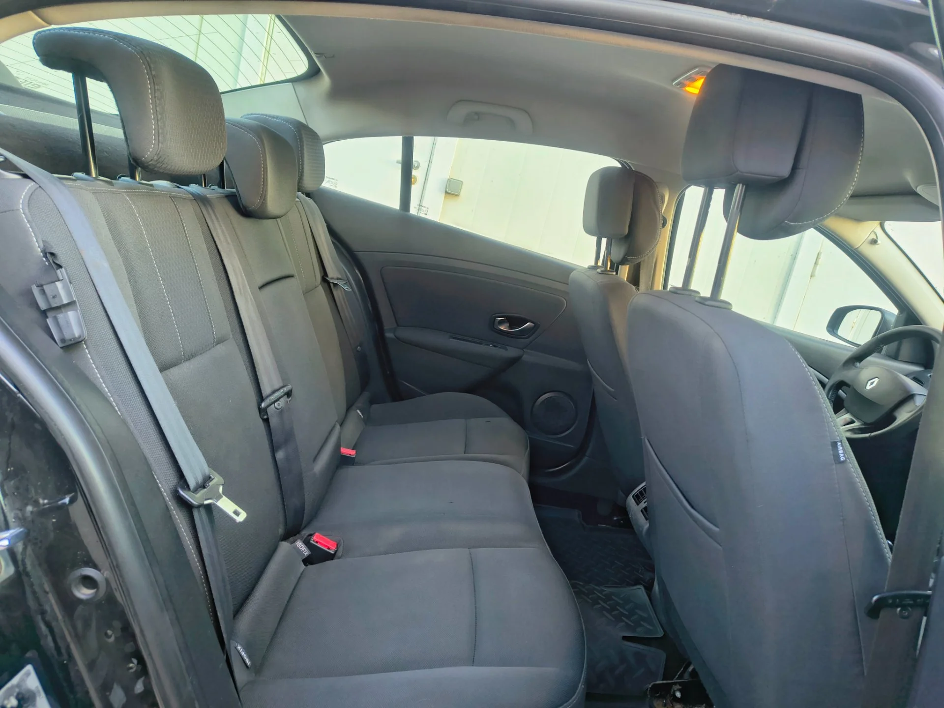 Renault Fluence 1.6 MT - миниатюра 12