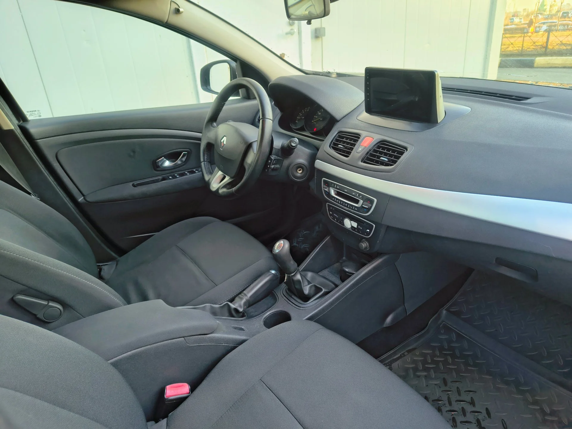 Renault Fluence 1.6 MT - миниатюра 14