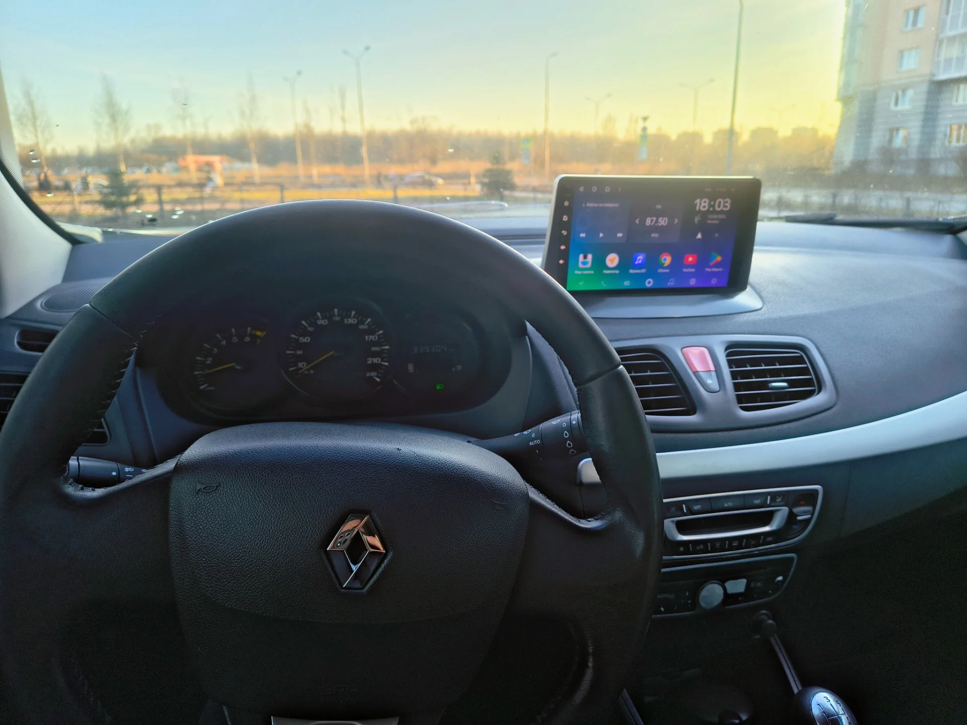 Renault Fluence 1.6 MT - миниатюра 16