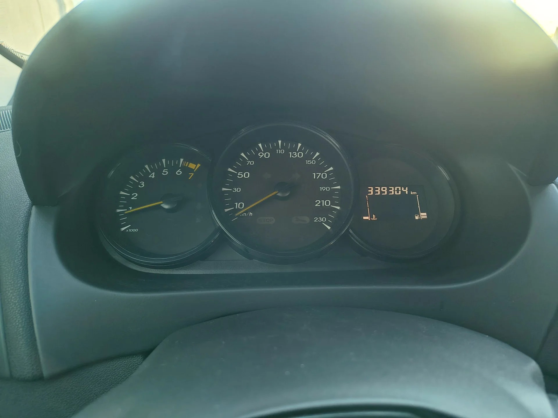 Renault Fluence 1.6 MT - миниатюра 18