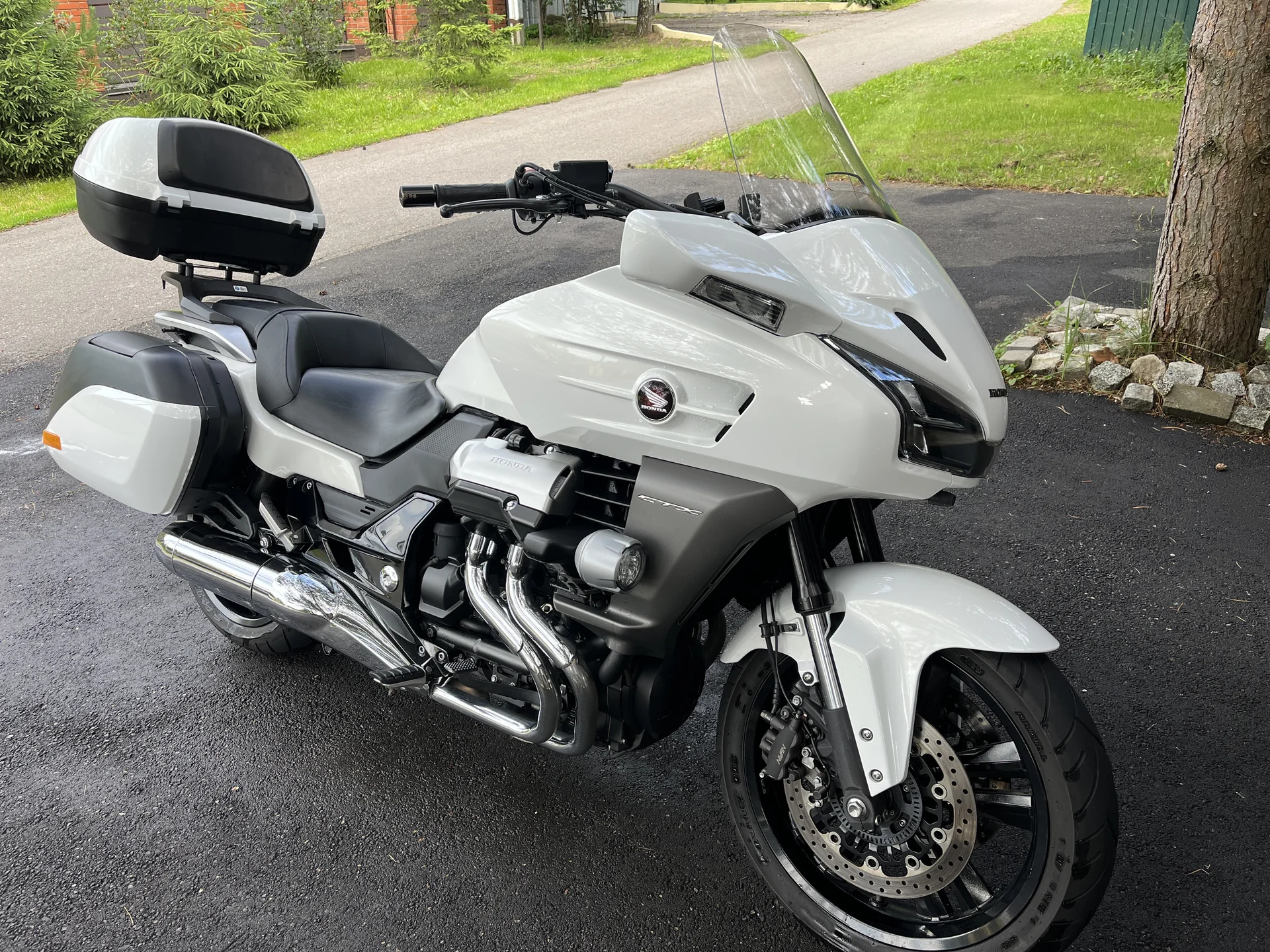 Продается мотоцикл Honda ctx 1300 - миниатюра 3