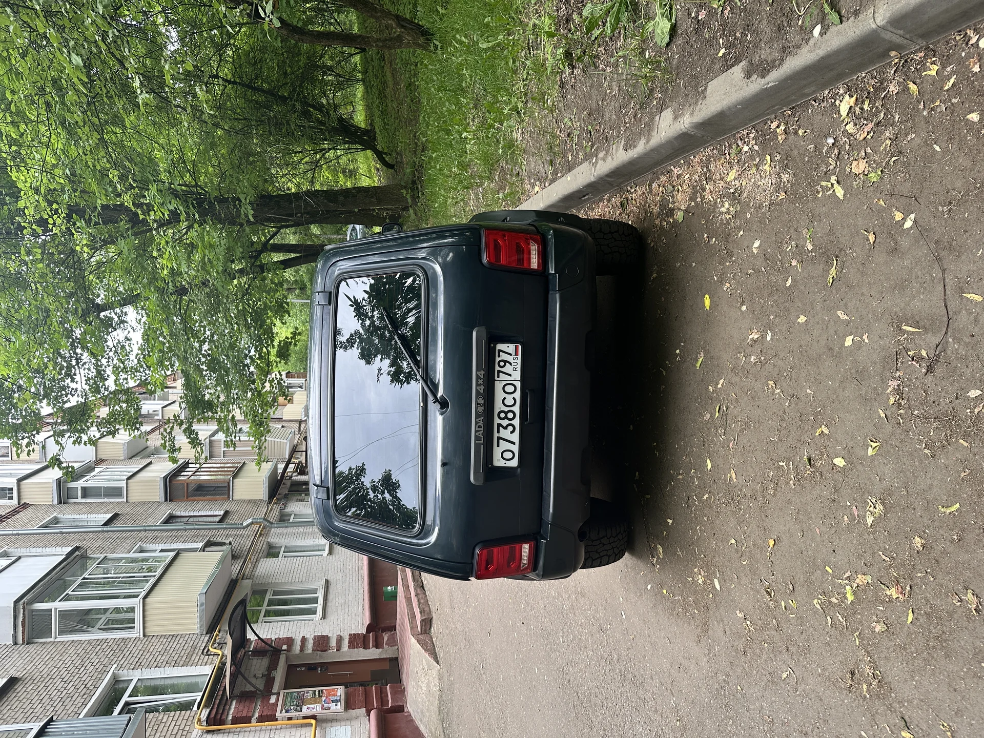 LADA Нива 21214 - миниатюра 2