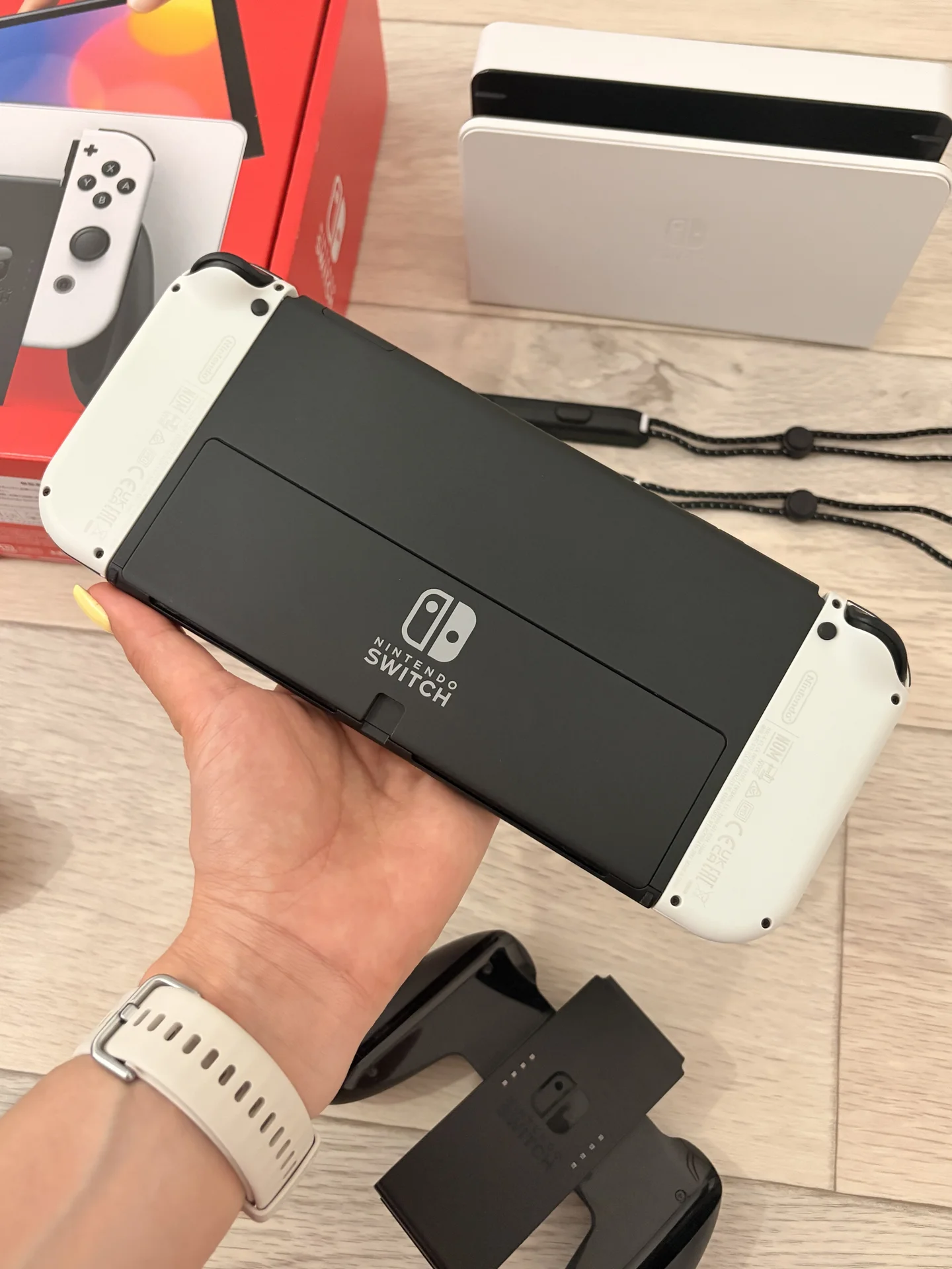 Приставка Nintendo switch Oled Прошитая - миниатюра 3