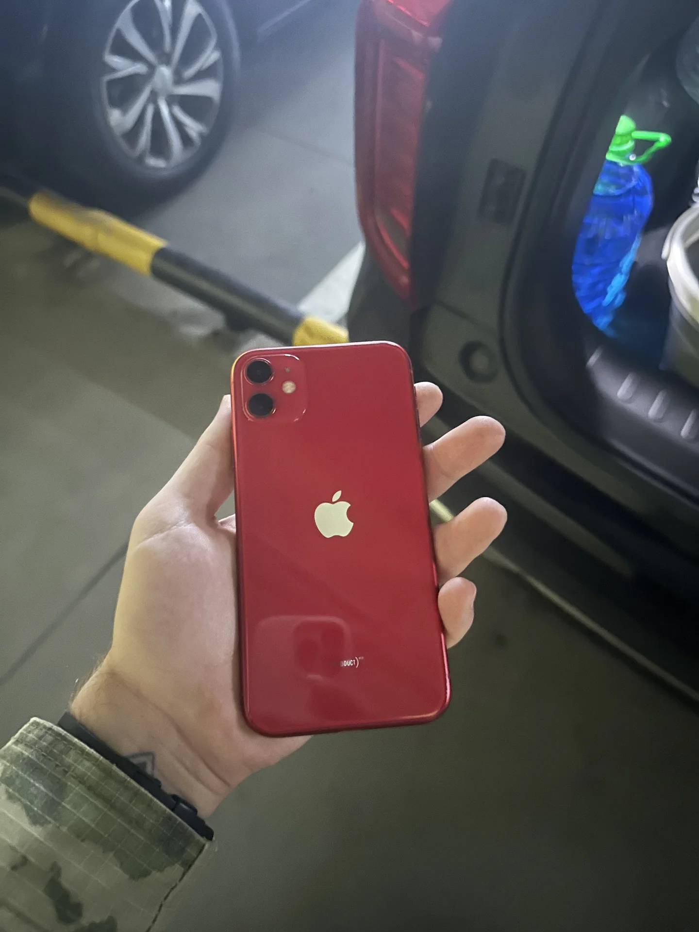 iPhone 11 red 128 - изображение 1
