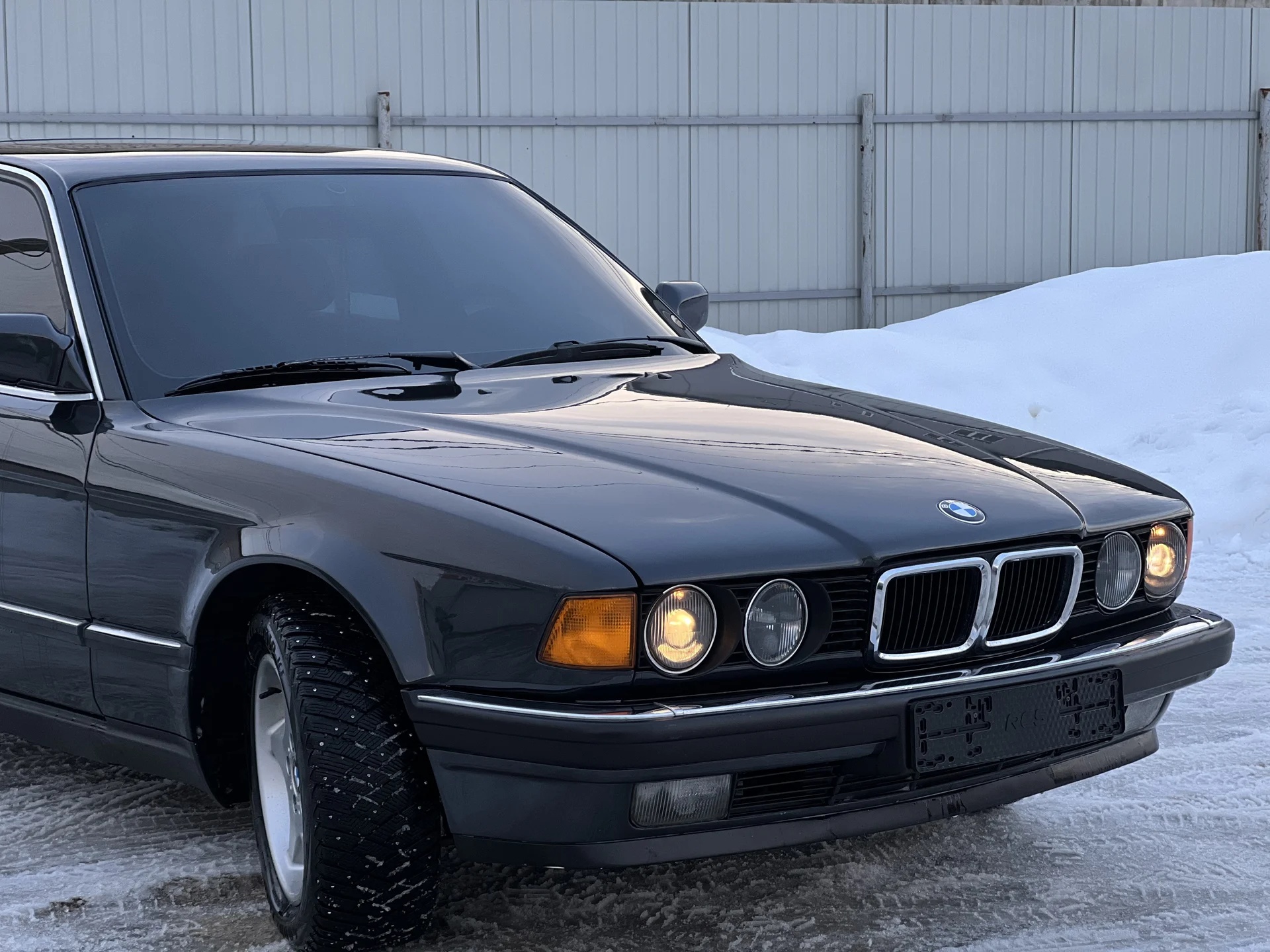 BMW E32 - миниатюра 3