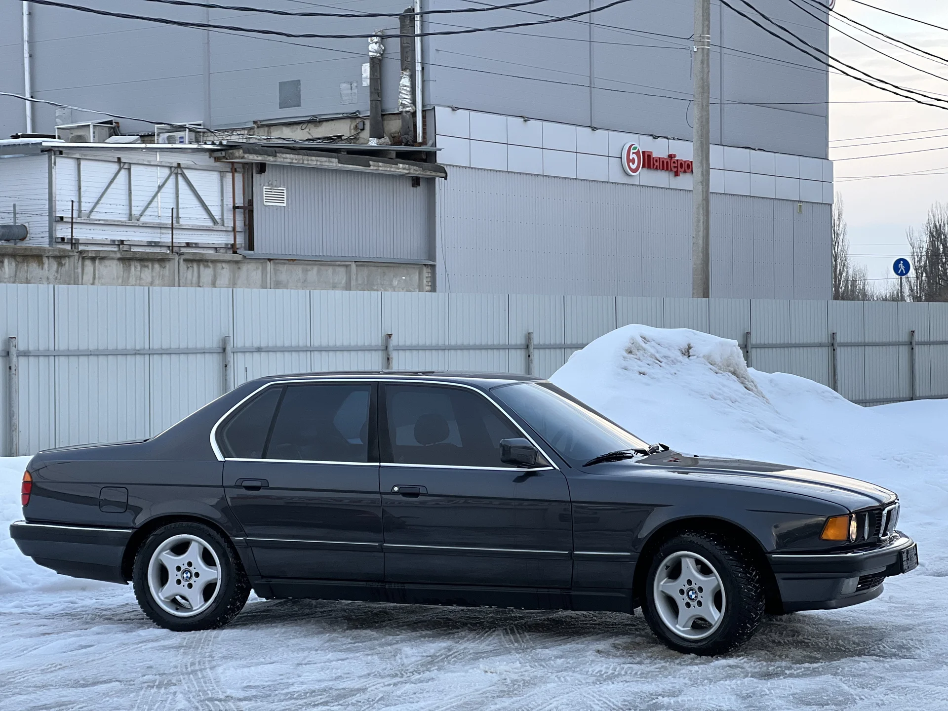 BMW E32 - миниатюра 4