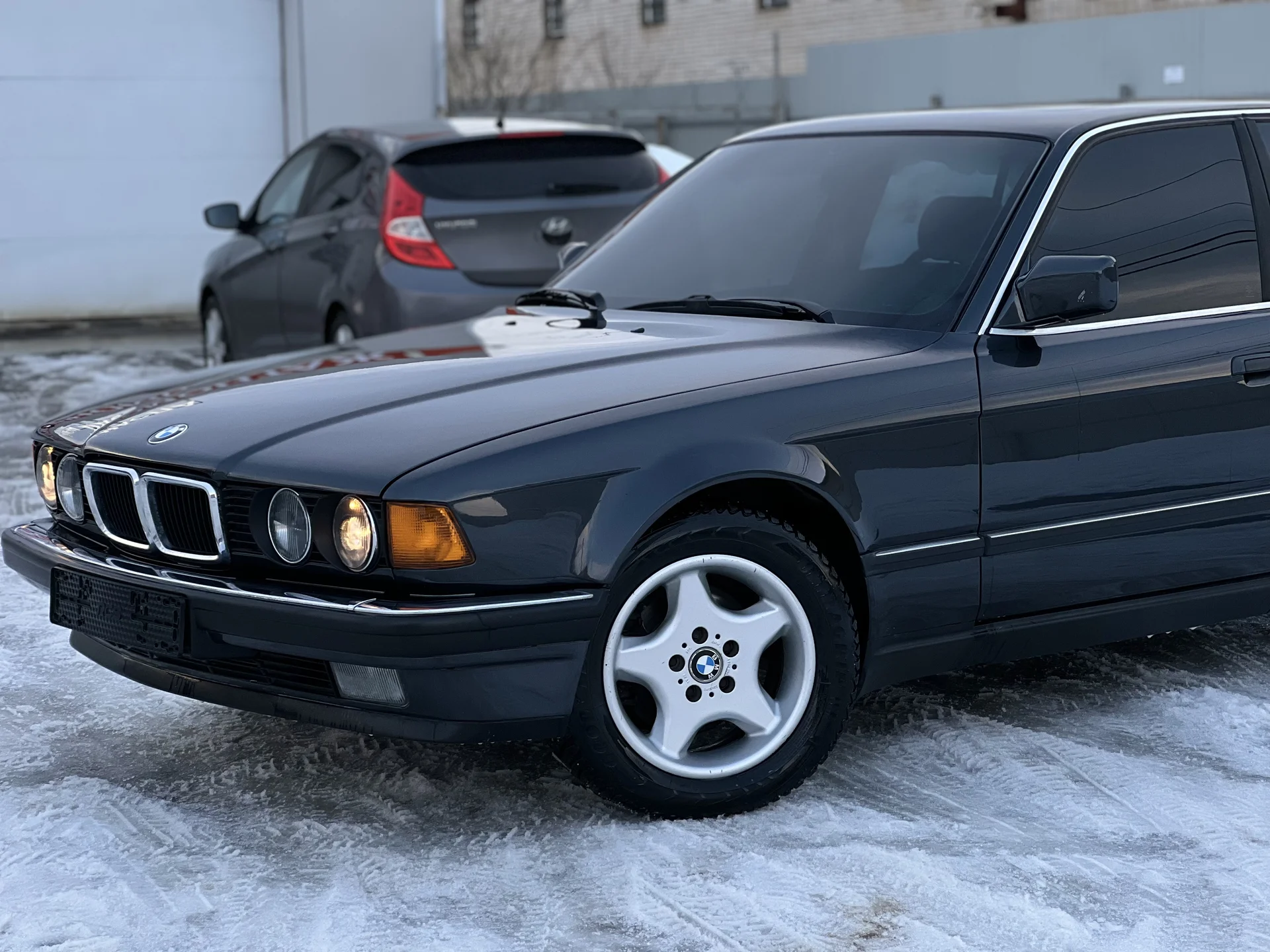 BMW E32 - миниатюра 10