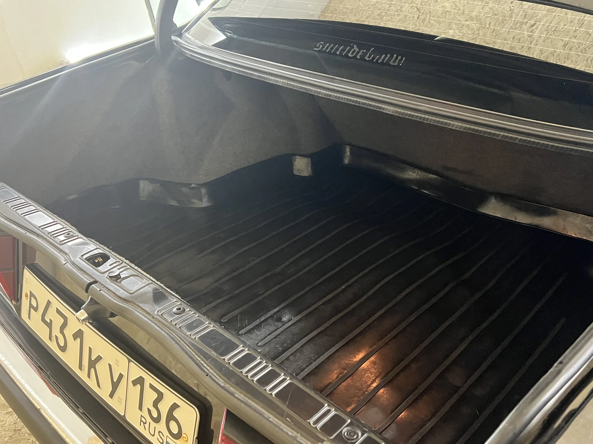 BMW E32 - миниатюра 25