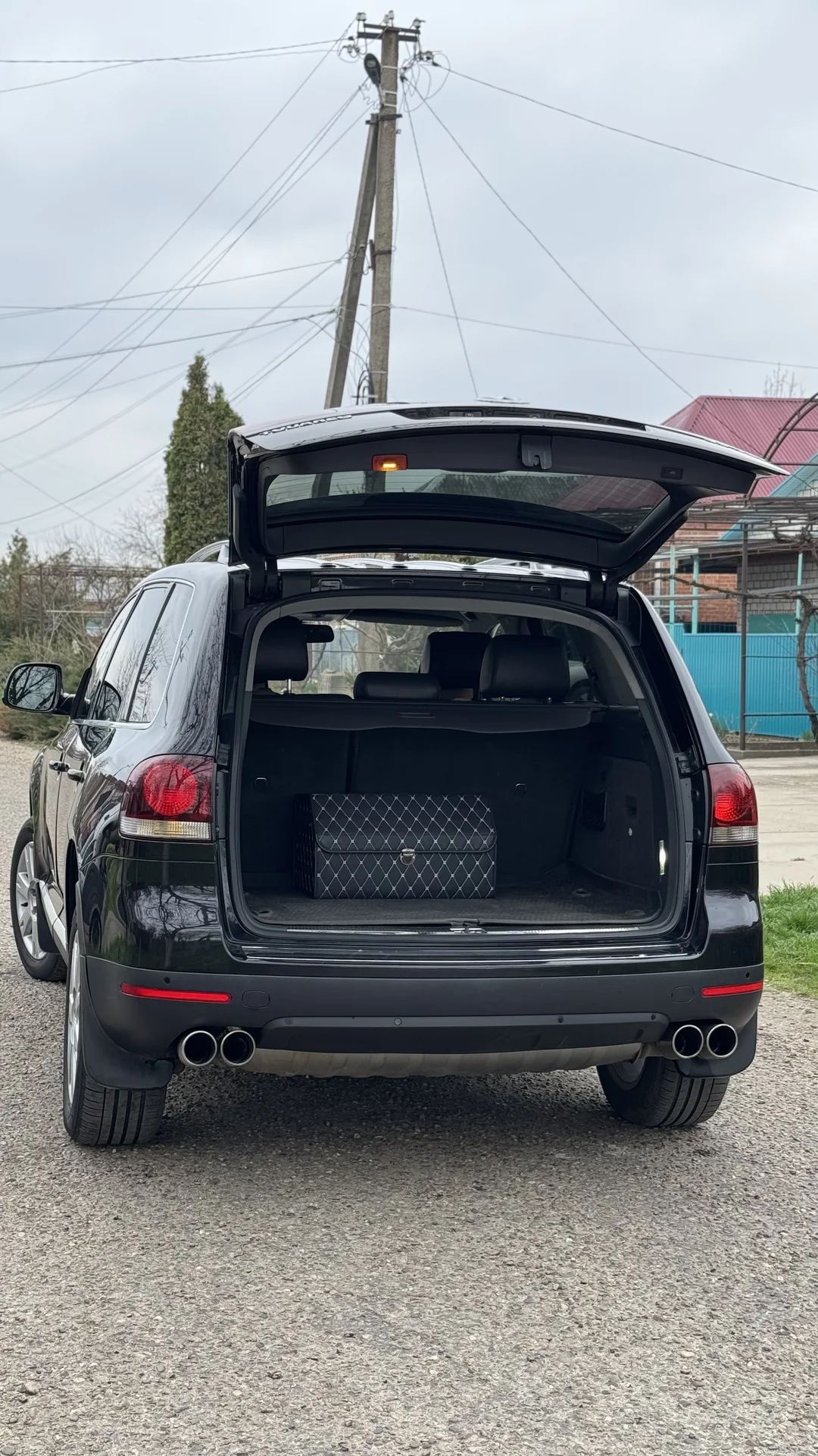 Автомобиль Volkswagen Touareg - миниатюра 5