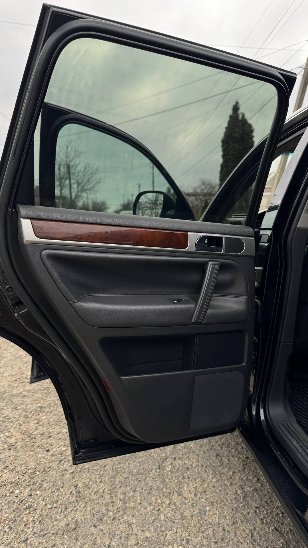 Автомобиль Volkswagen Touareg - миниатюра 12
