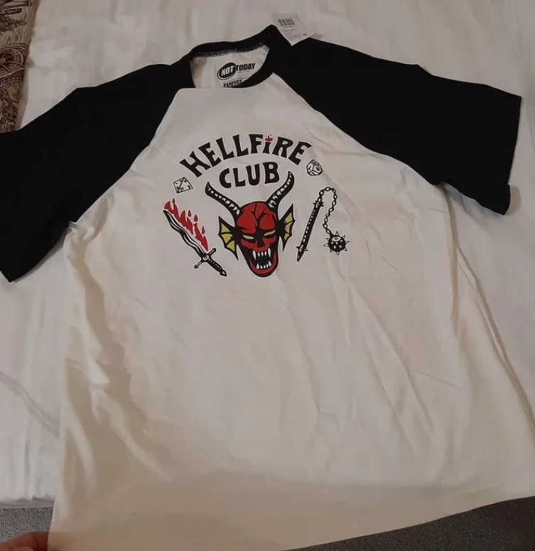 Футболка Stranger Things Hellfire Club - миниатюра 3
