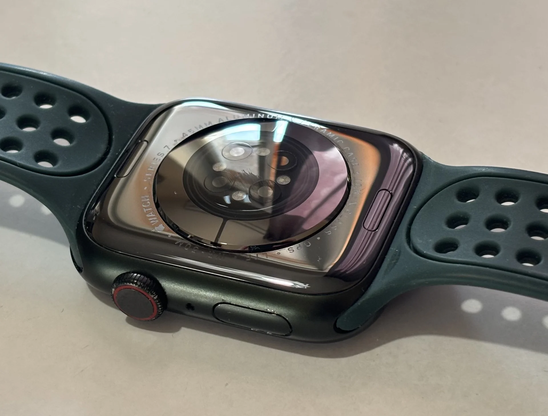 Часы Apple Watch 7 45mm - миниатюра 4