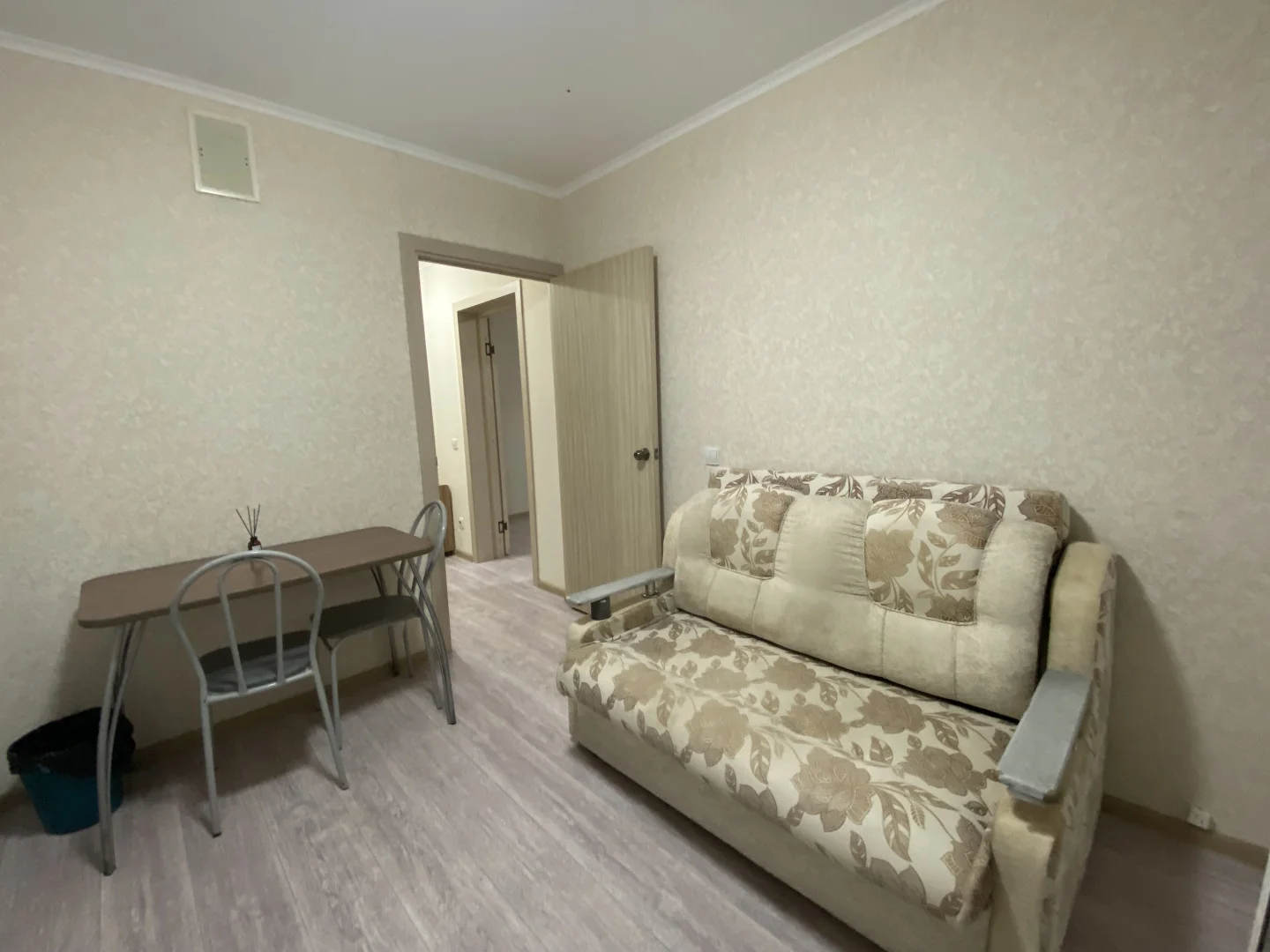 1-к. квартира, 40 м², вид на парк, мебель/техника в подарок. Срочно! - миниатюра 2