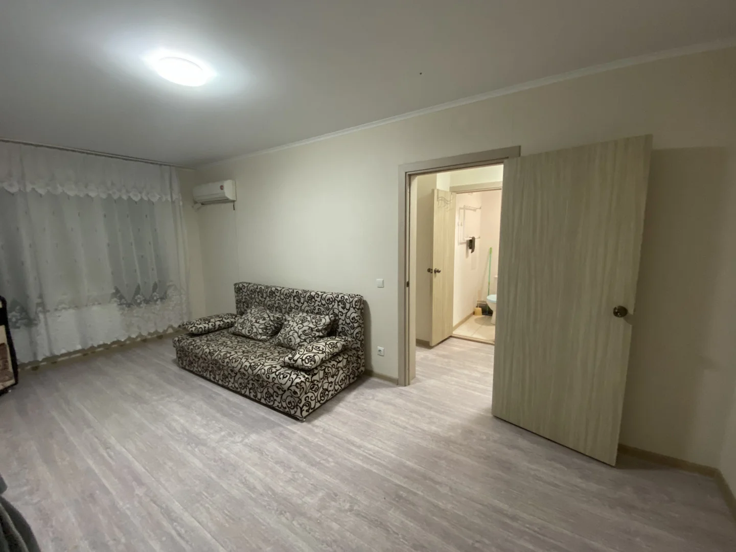 1-к. квартира, 40 м², вид на парк, мебель/техника в подарок. Срочно! - миниатюра 9