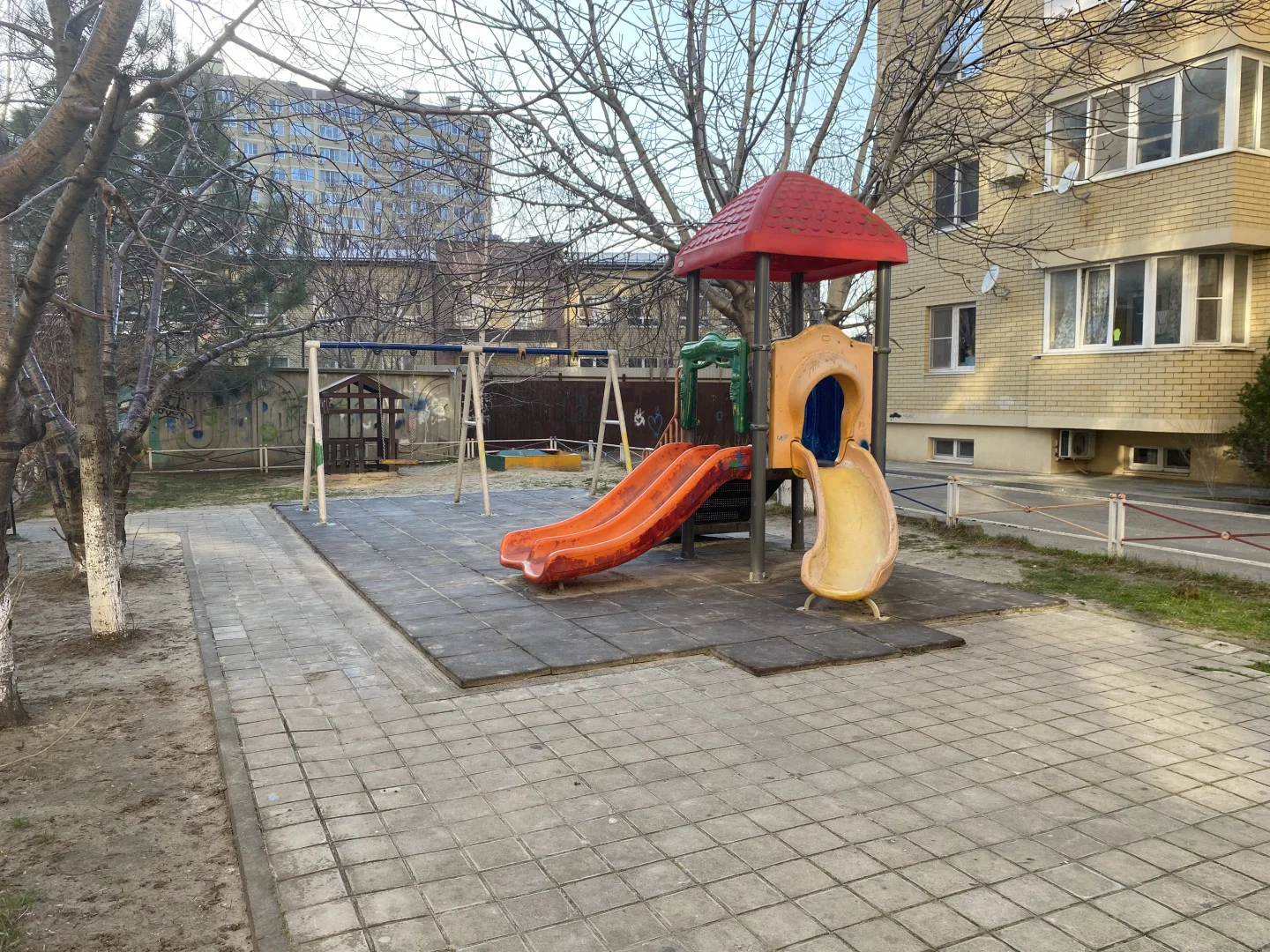 Продам срочно 1к квартиру. Собственник один. 50,3 м² уюта и тишины: своё отопление + море! - миниатюра 19
