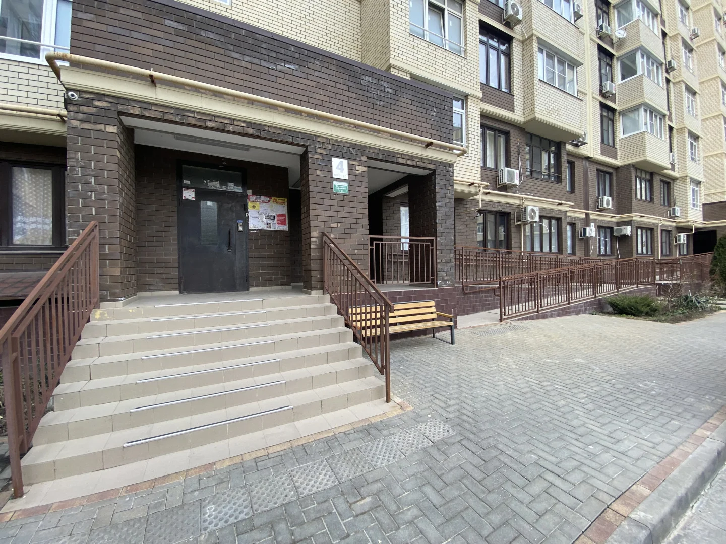 Продается уютная двухкомнатная квартира в монолитно-кирпичном доме постройки 2018 года. - миниатюра 23