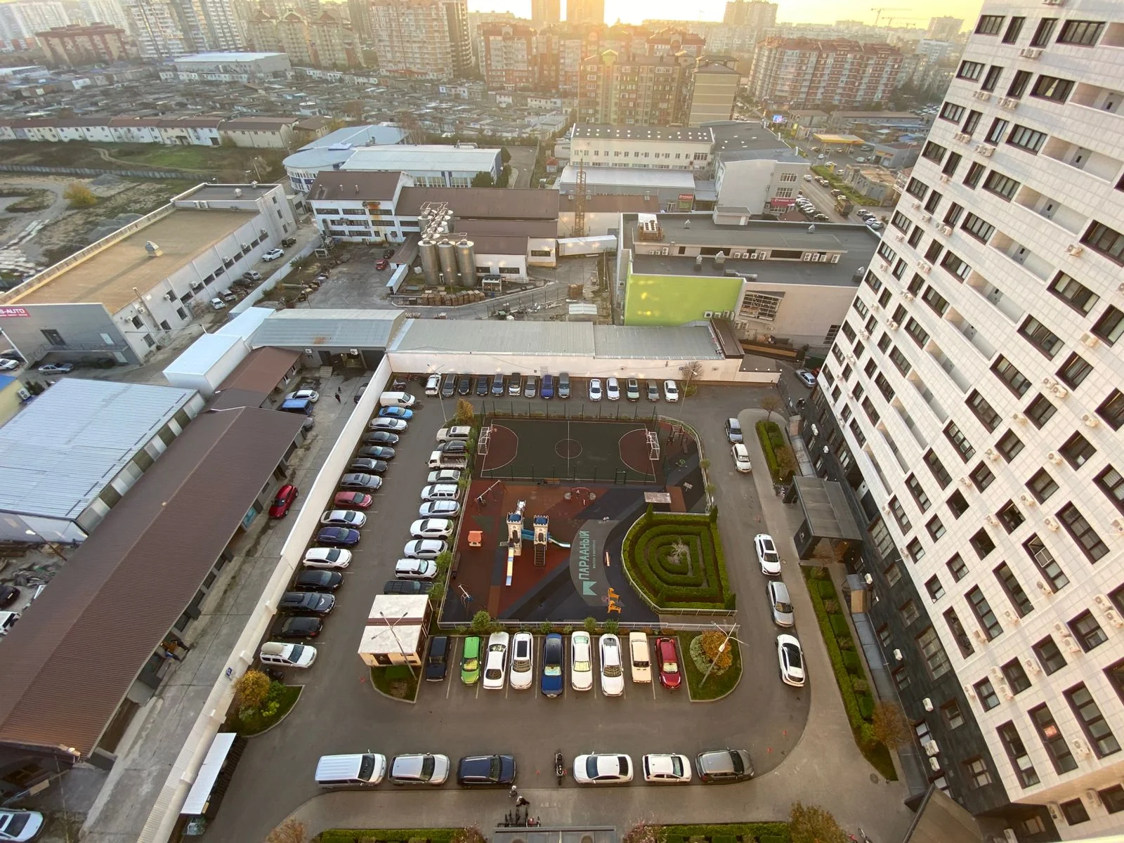 Спокойный и престижный район!Продается квартира в премиальном ЖК по цене напрямую от собственника ! - миниатюра 27