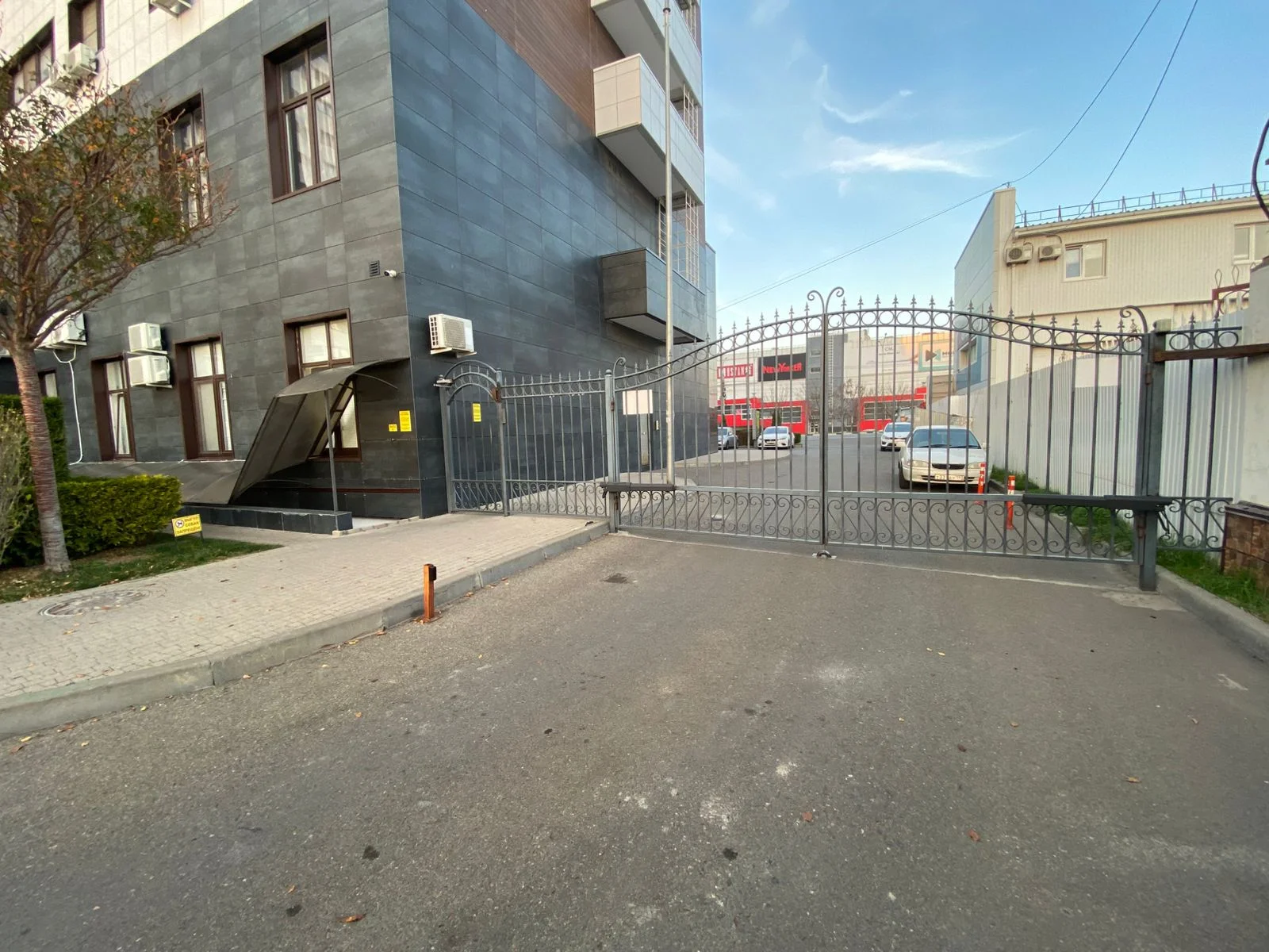 Спокойный и престижный район!Продается квартира в премиальном ЖК по цене напрямую от собственника ! - миниатюра 30