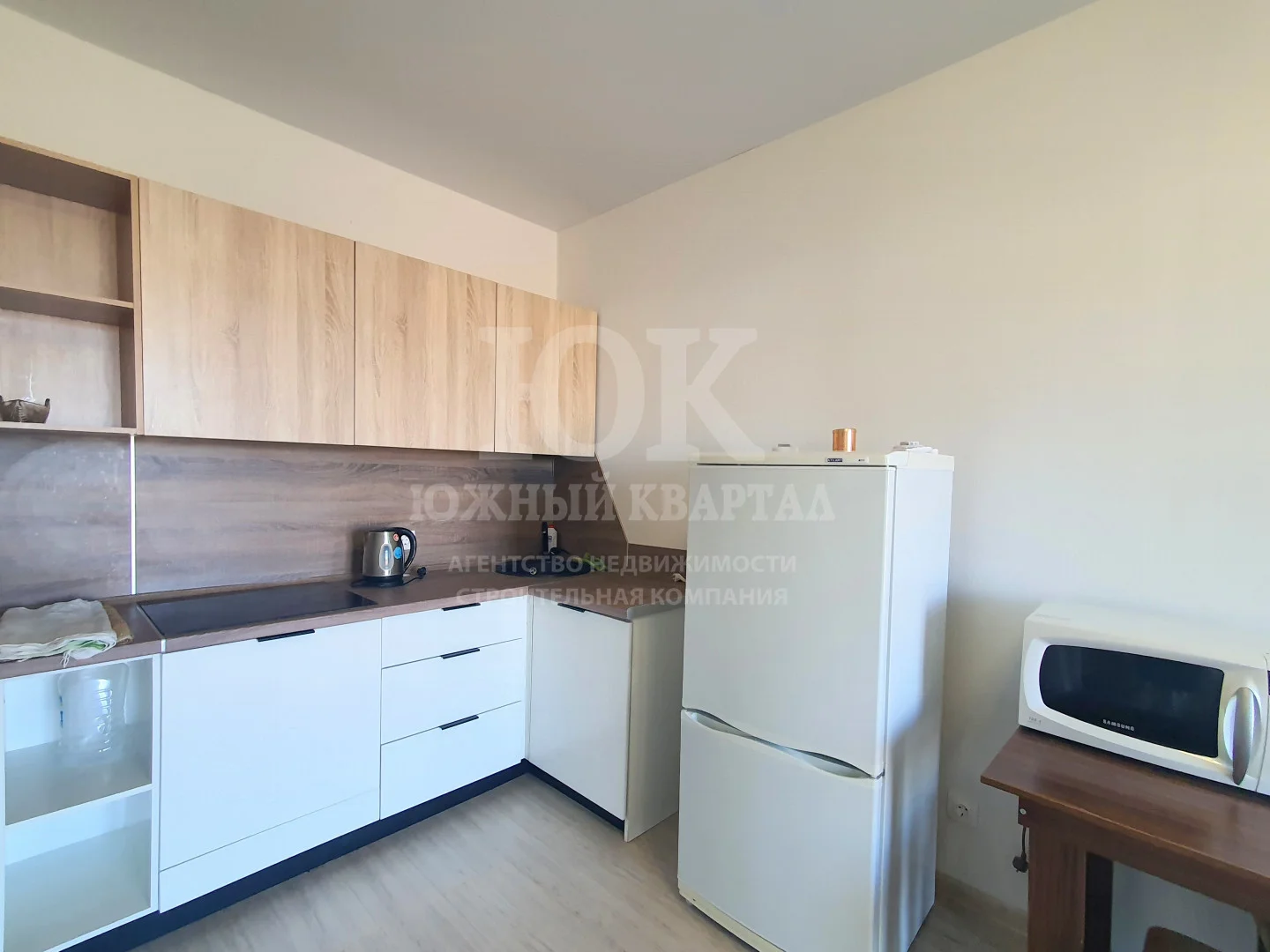 В продаже уютная , меблированная 1-комнатная квартира 41 кв.м. на 4 этаже 18 этажного дома. - миниатюра 3