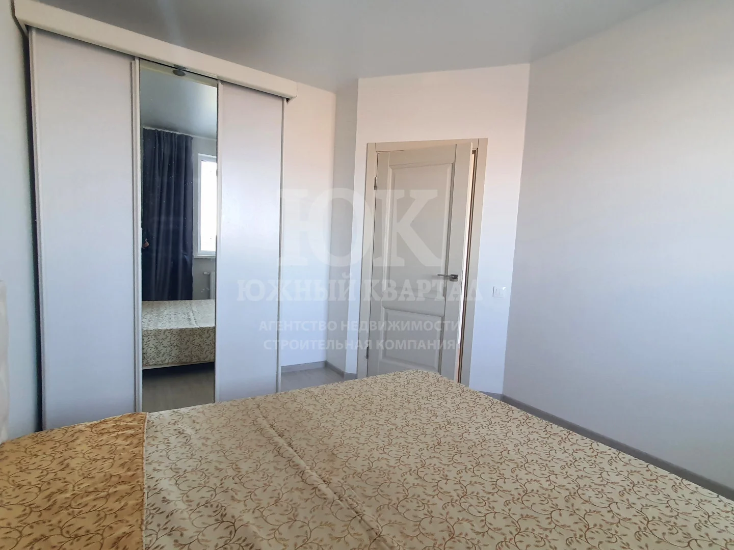 В продаже уютная , меблированная 1-комнатная квартира 41 кв.м. на 4 этаже 18 этажного дома. - миниатюра 4