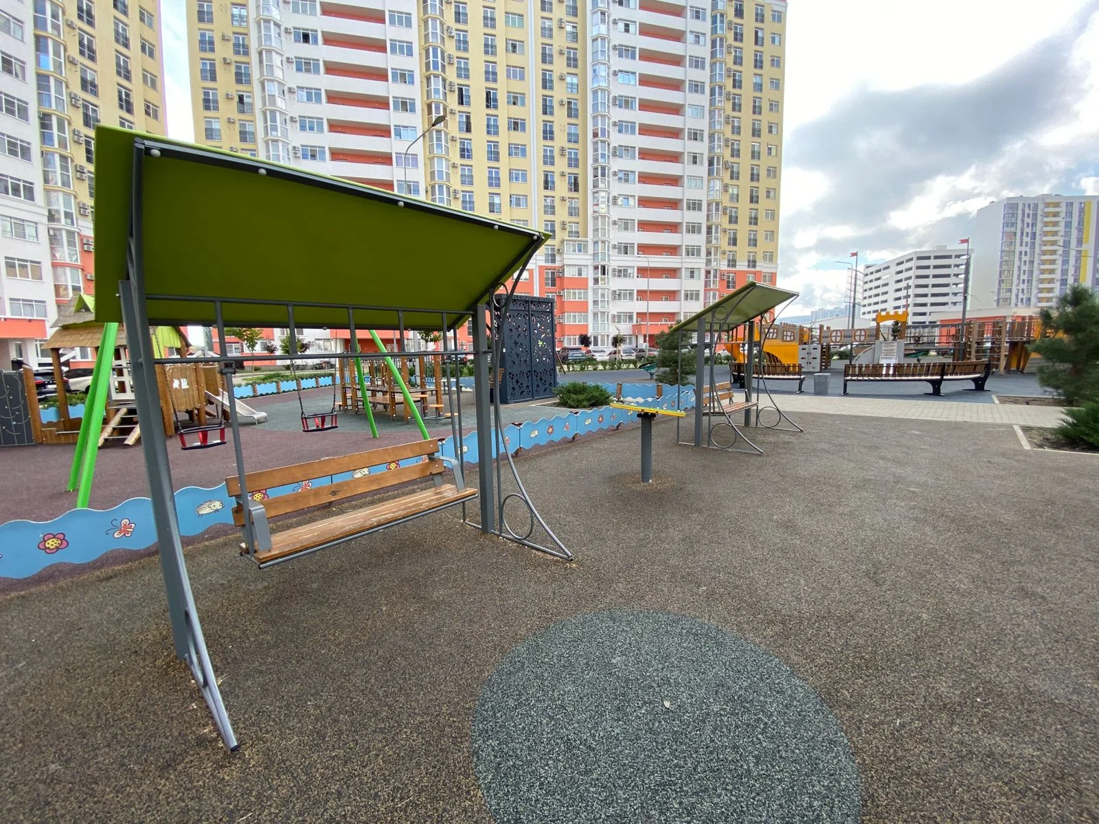 В продаже уютная , меблированная 1-комнатная квартира 41 кв.м. на 4 этаже 18 этажного дома. - миниатюра 18