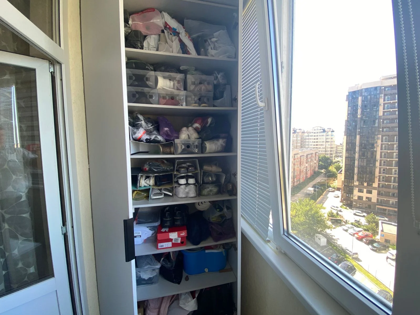 Kвартиpa с видом нa моpe, с дизайнepcким рeмoнтoм, мeбeлью и техникой. - миниатюра 7