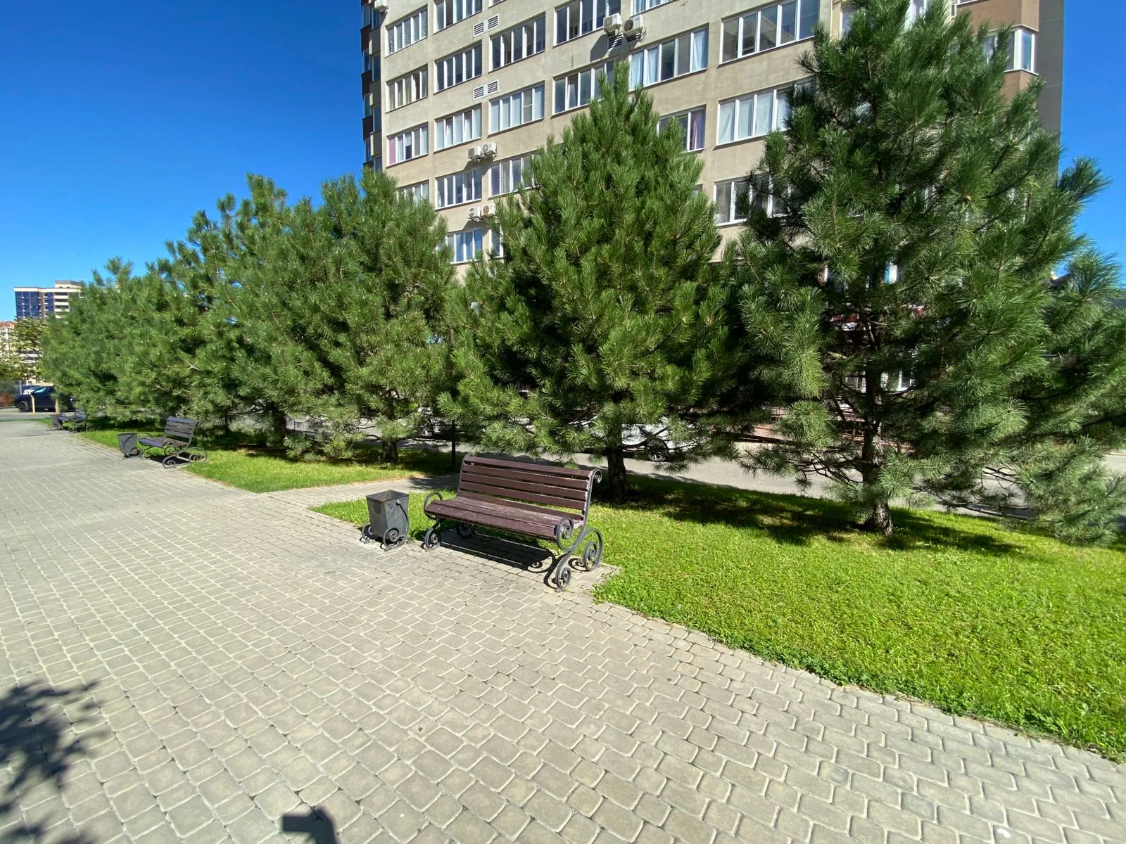 Kвартиpa с видом нa моpe, с дизайнepcким рeмoнтoм, мeбeлью и техникой. - миниатюра 31
