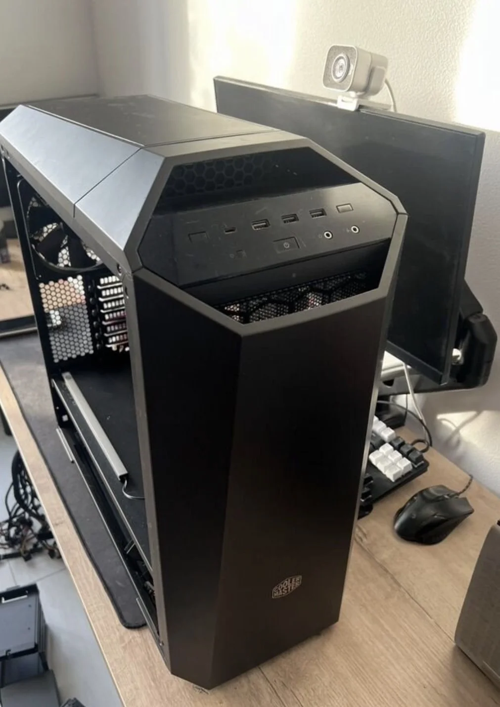 Корпус для ПК Сооlеr Mаster Саse Makеr 5