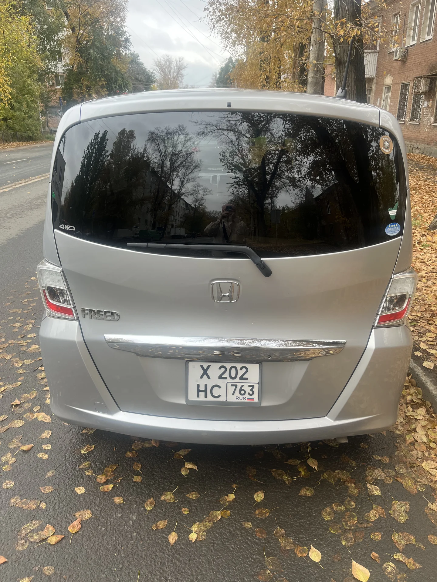 Honda Freed 4WD - миниатюра 2