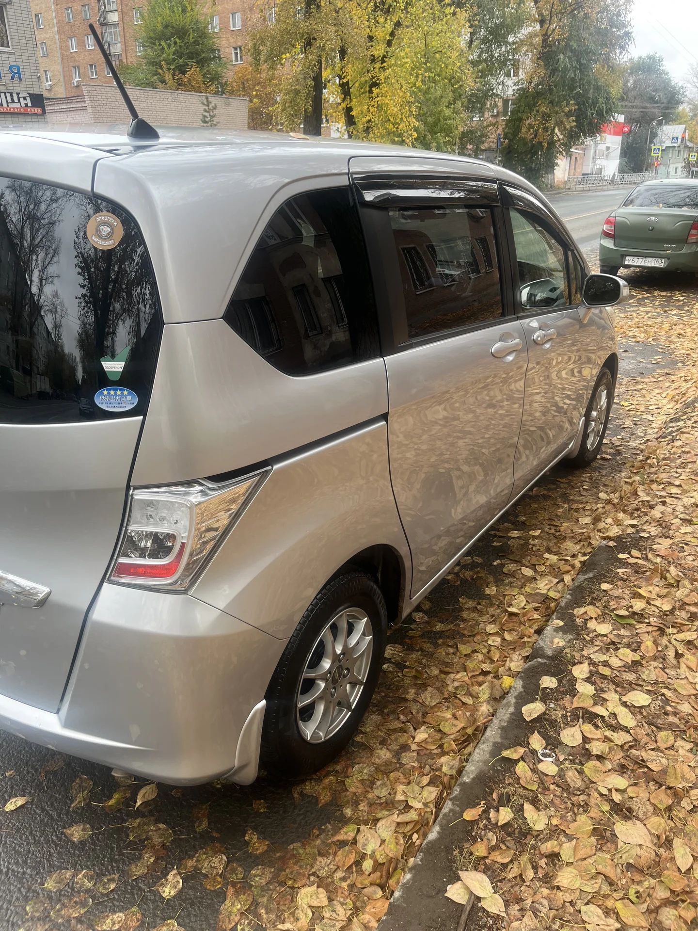 Honda Freed 4WD - миниатюра 3