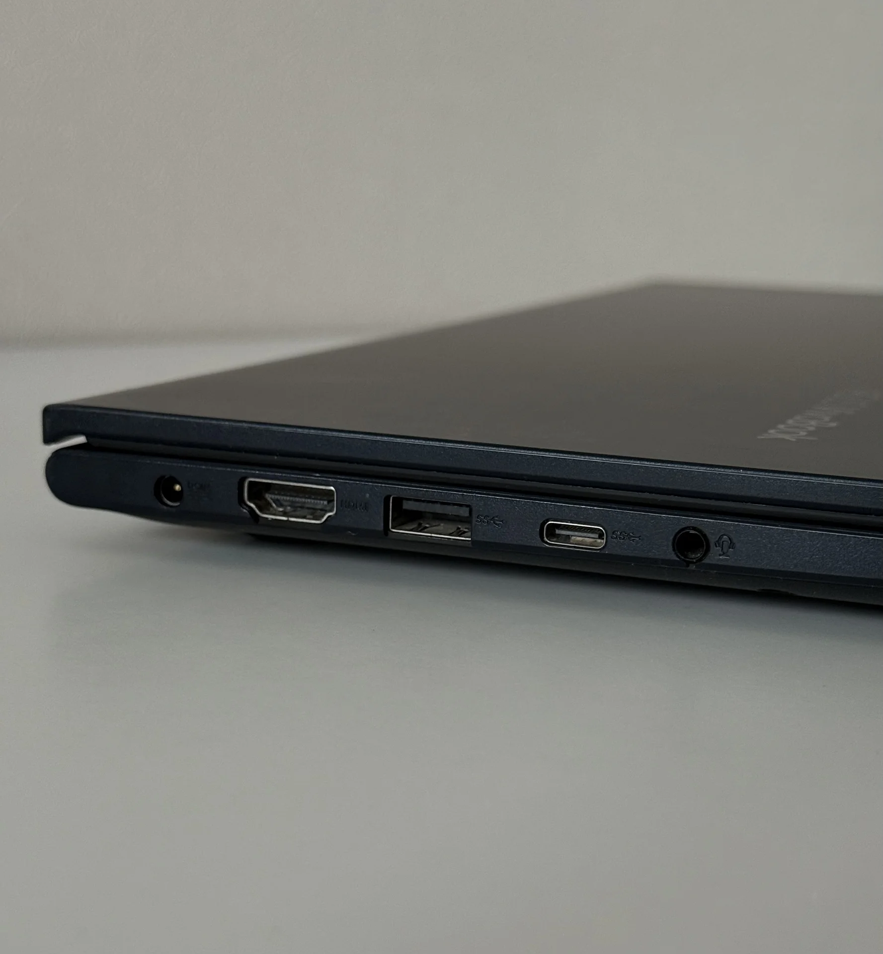Ноутбук ASUS VivoBook 14 - миниатюра 3