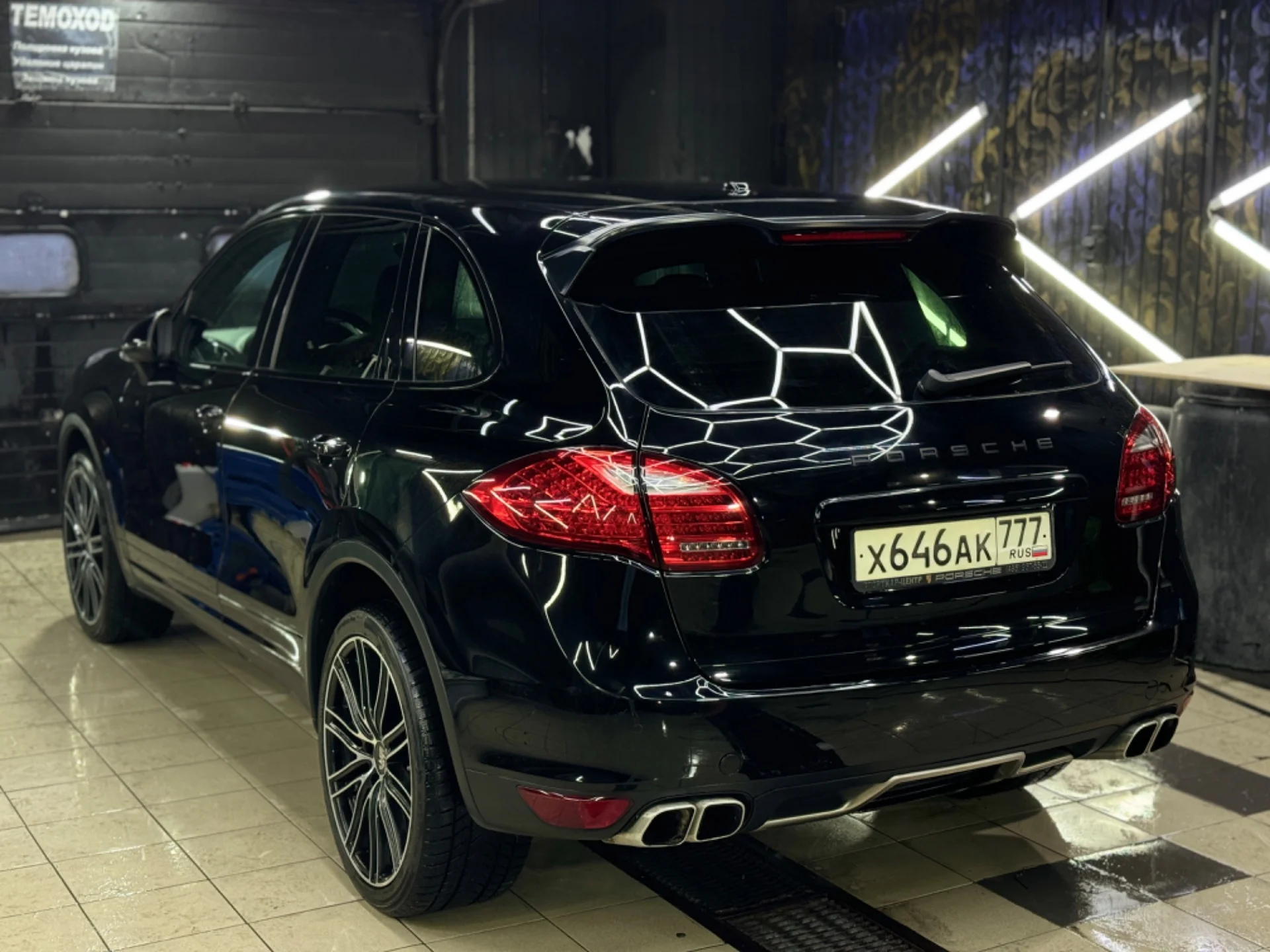 Porsche Cayenne (958) 3.6 - миниатюра 3