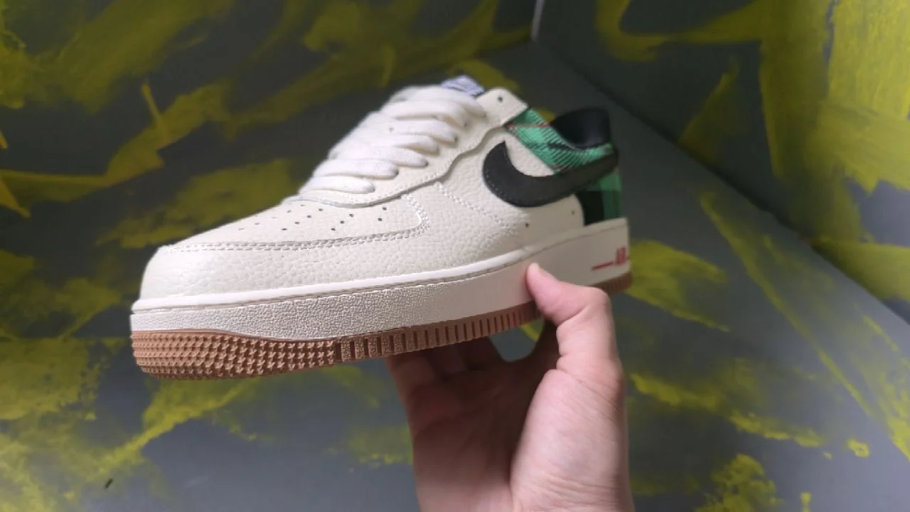 Кроссовки Nike air force 1 - миниатюра 6