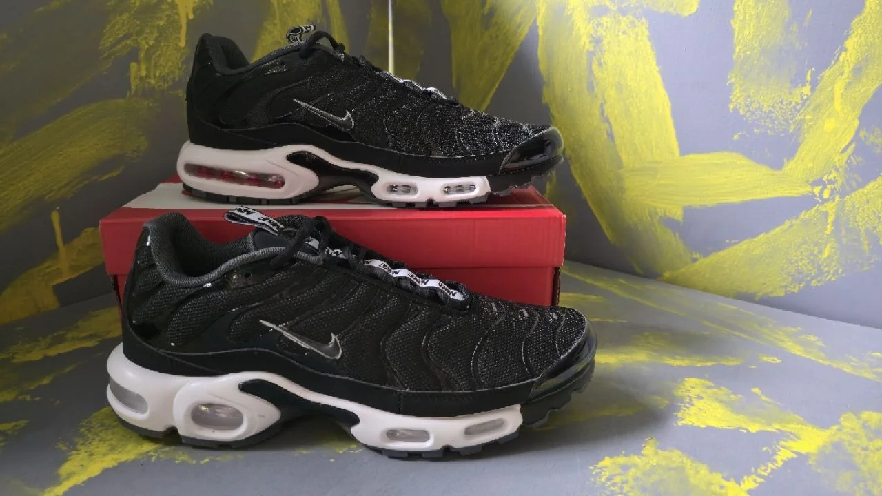 Air Max Plus чёрные - изображение 1