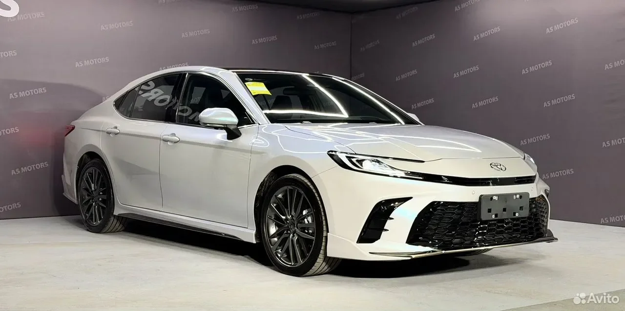 Toyota Camry 2.0 CVT - изображение 1
