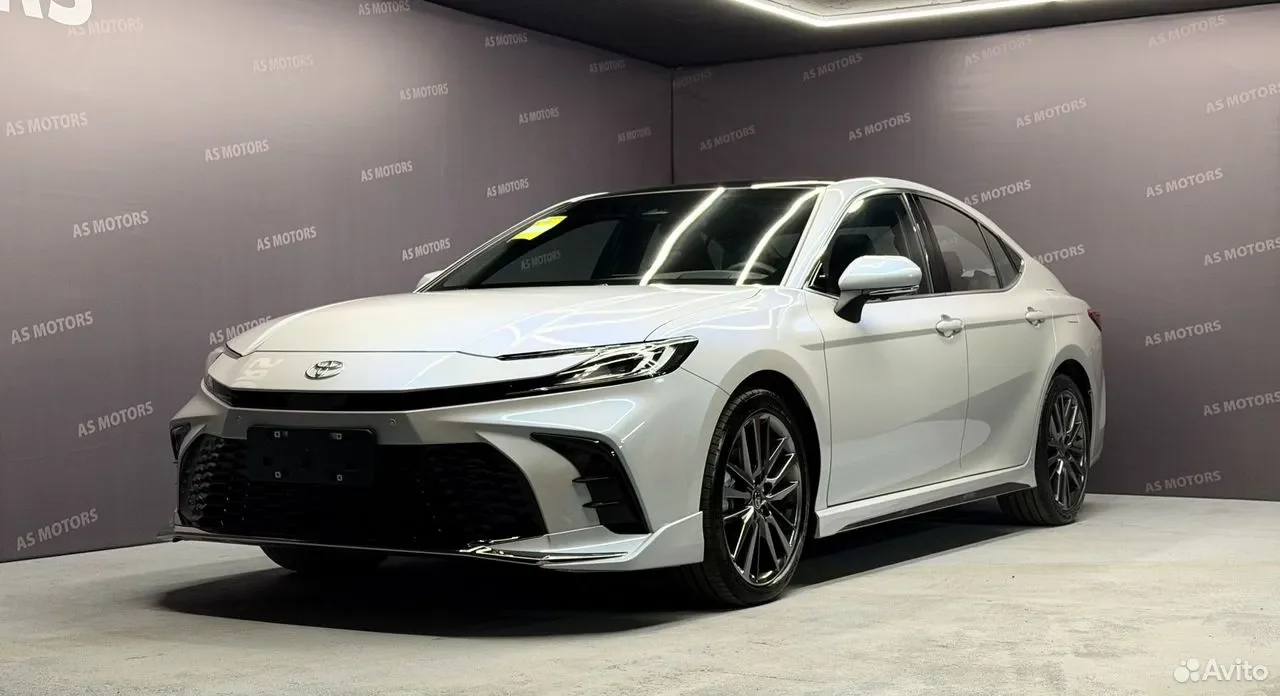 Toyota Camry 2.0 CVT - миниатюра 3