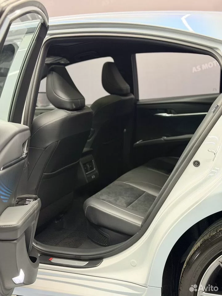 Toyota Camry 2.0 CVT - миниатюра 9