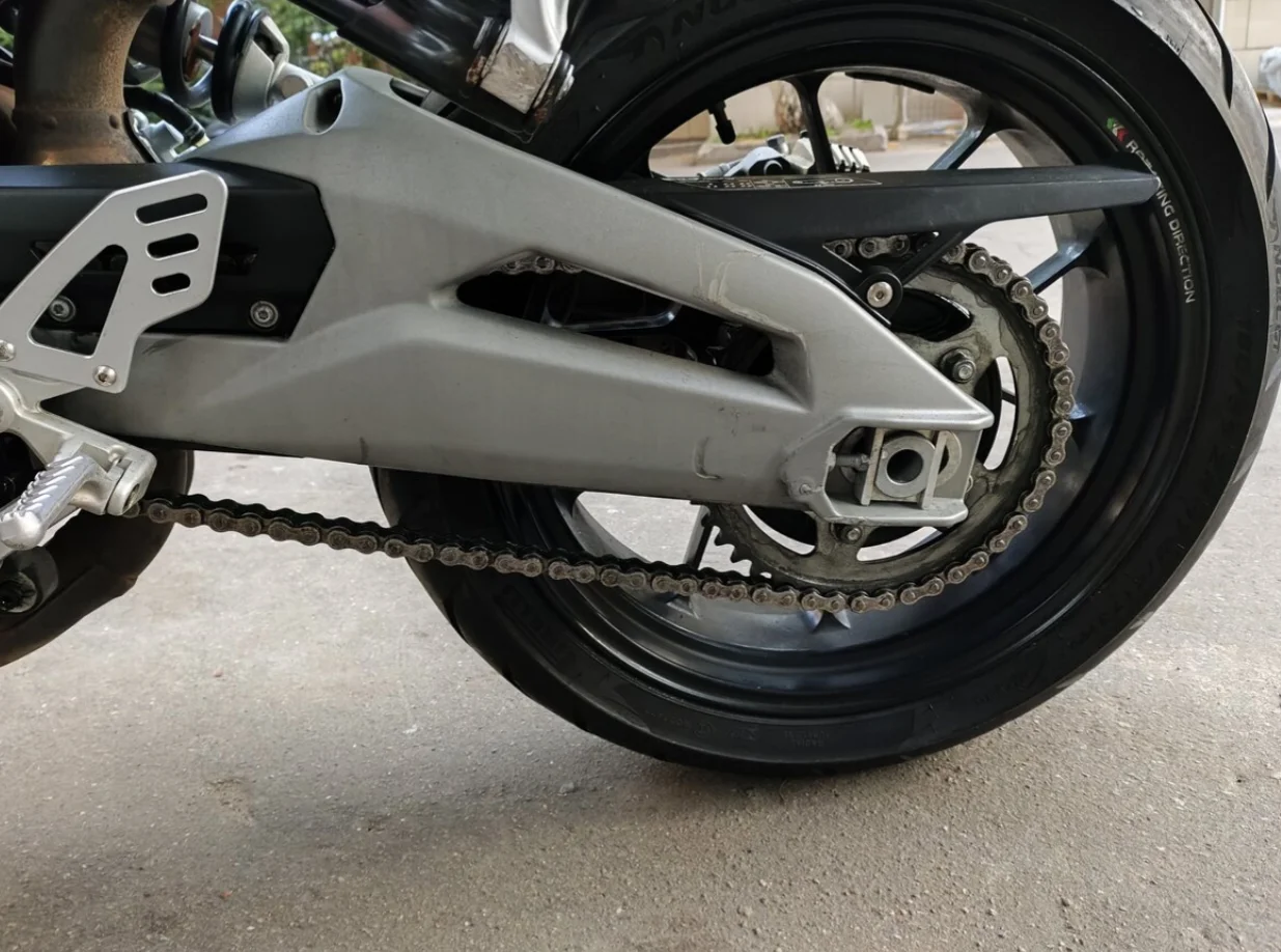 Мотоцикл Aprilia Shiver 750 - миниатюра 7