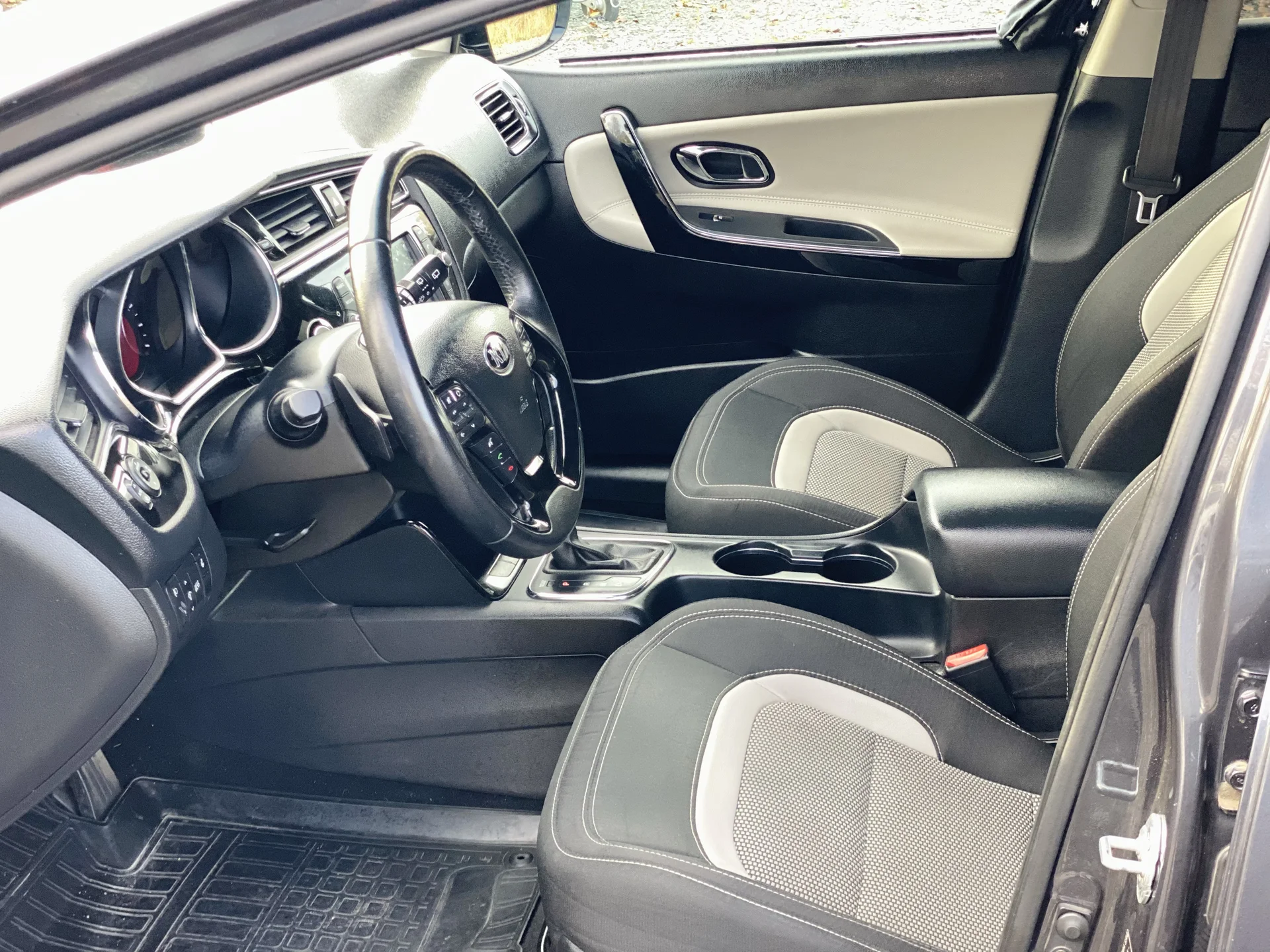 kia ceed - миниатюра 6