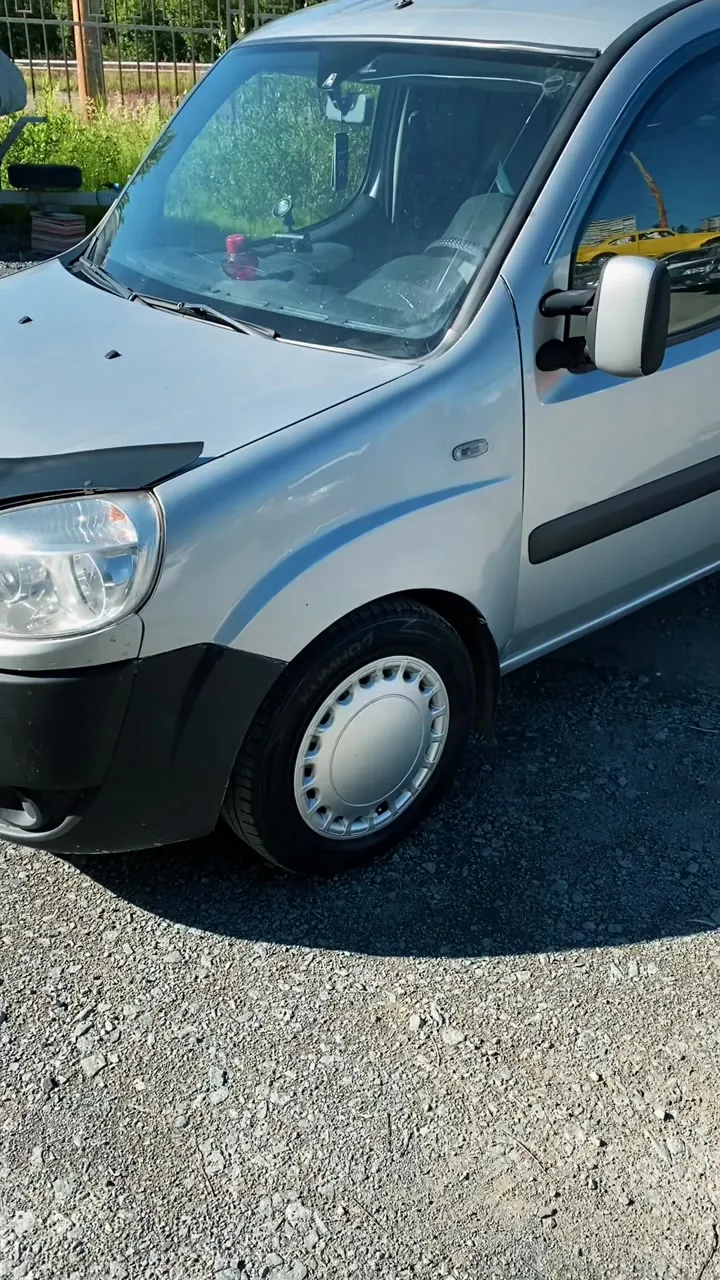 Fiat doblo 2011