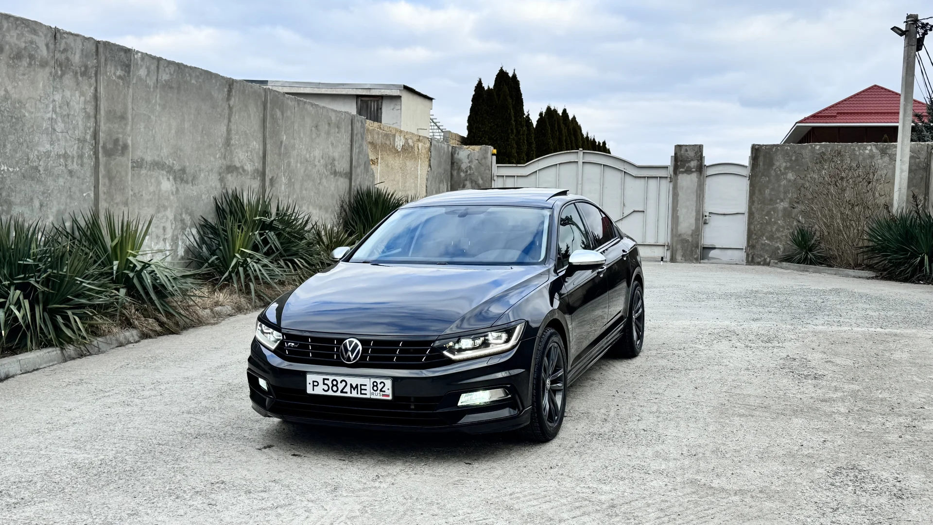 Volkswagen Passat Rline 1.8 - изображение 1