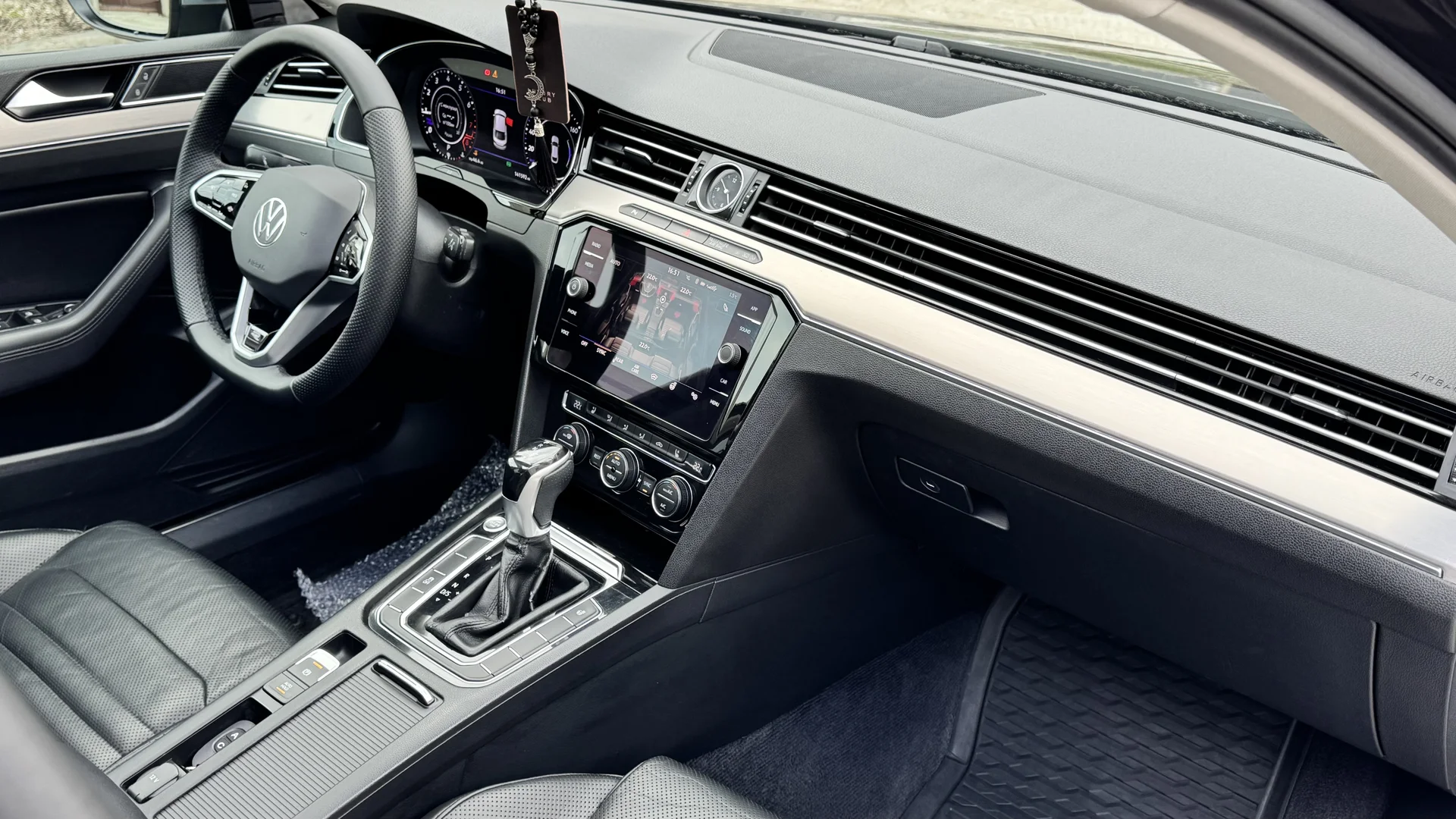 Volkswagen Passat Rline 1.8 - миниатюра 31
