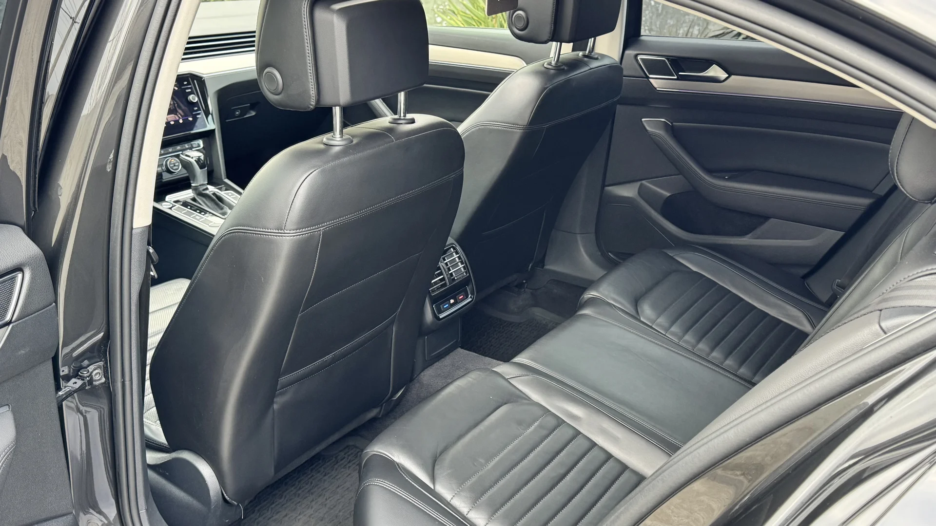 Volkswagen Passat Rline 1.8 - миниатюра 35