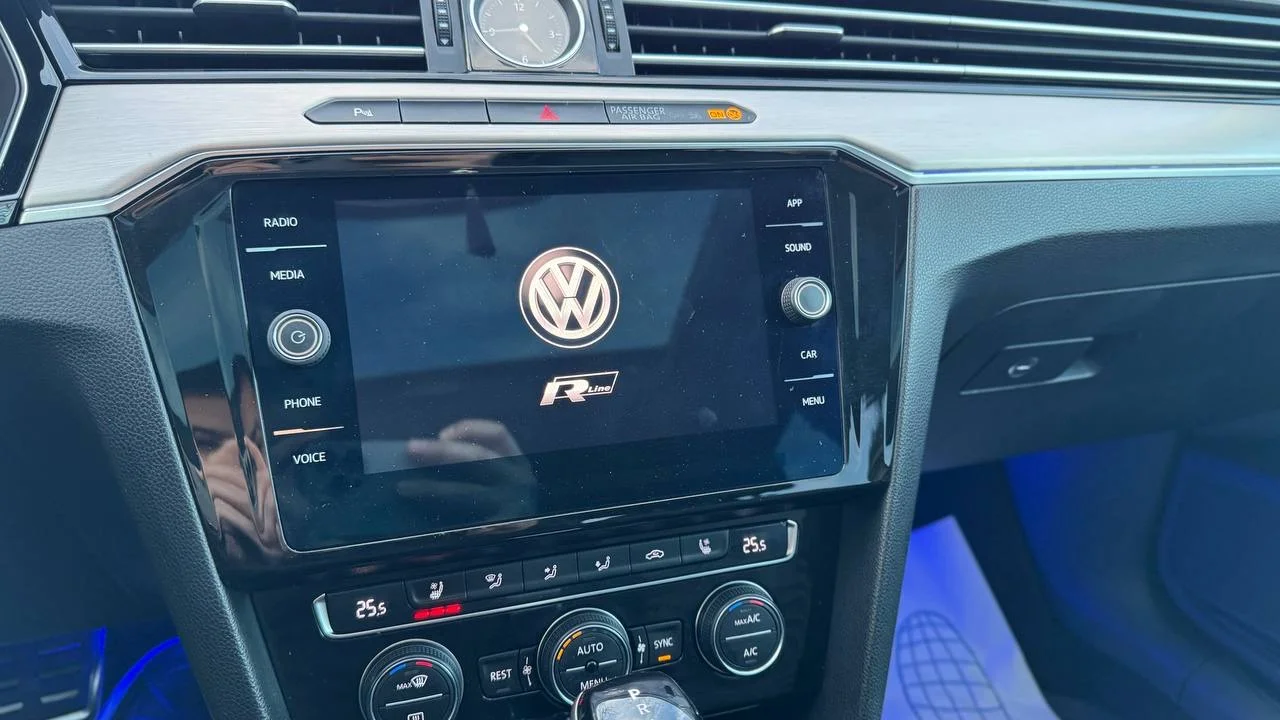 Volkswagen Passat Rline 1.8 - миниатюра 40