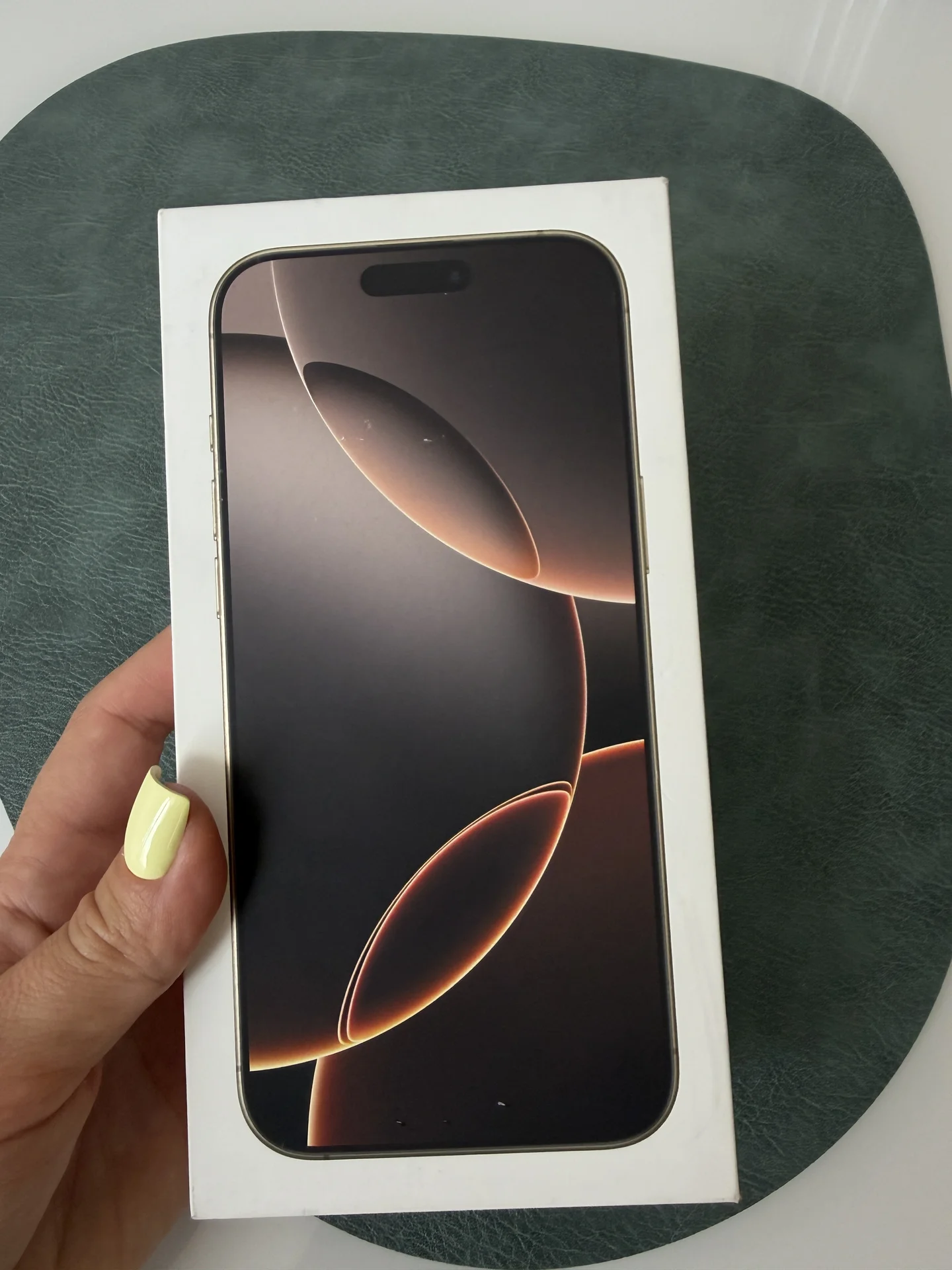 IPhone 16 pro max 256 gb - миниатюра 4