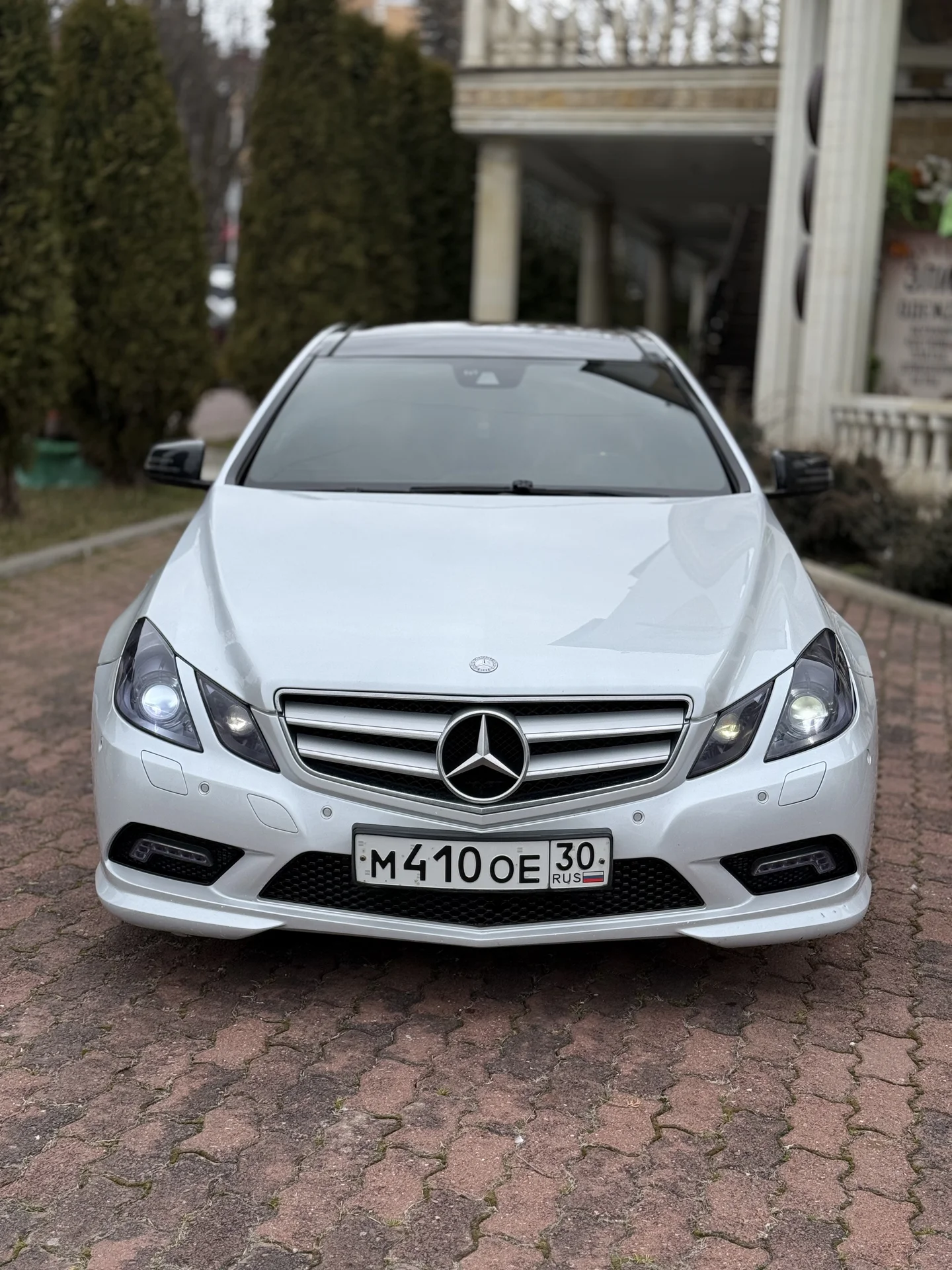 Mercedes Benz E250 - миниатюра 4