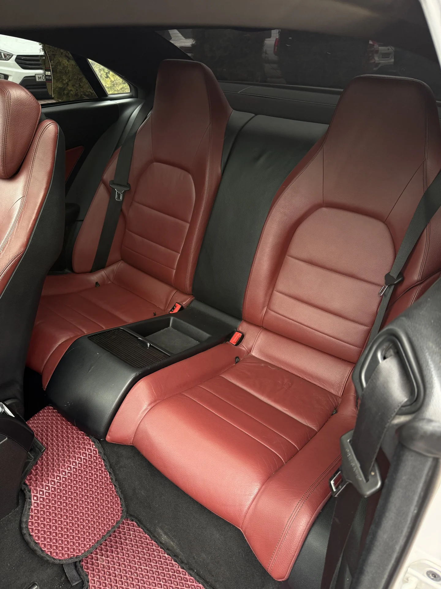 Mercedes Benz E250 - миниатюра 10