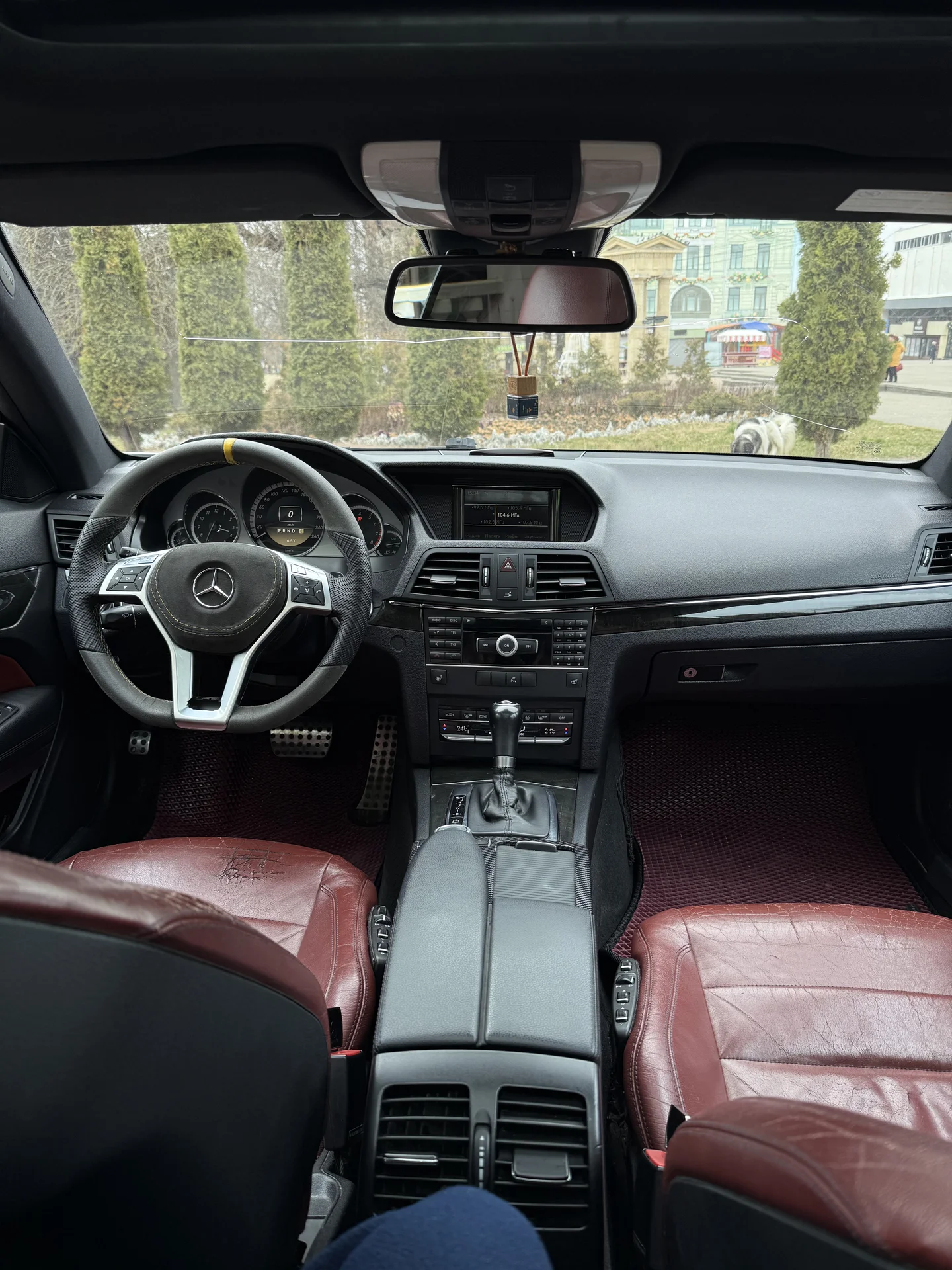 Mercedes Benz E250 - миниатюра 11