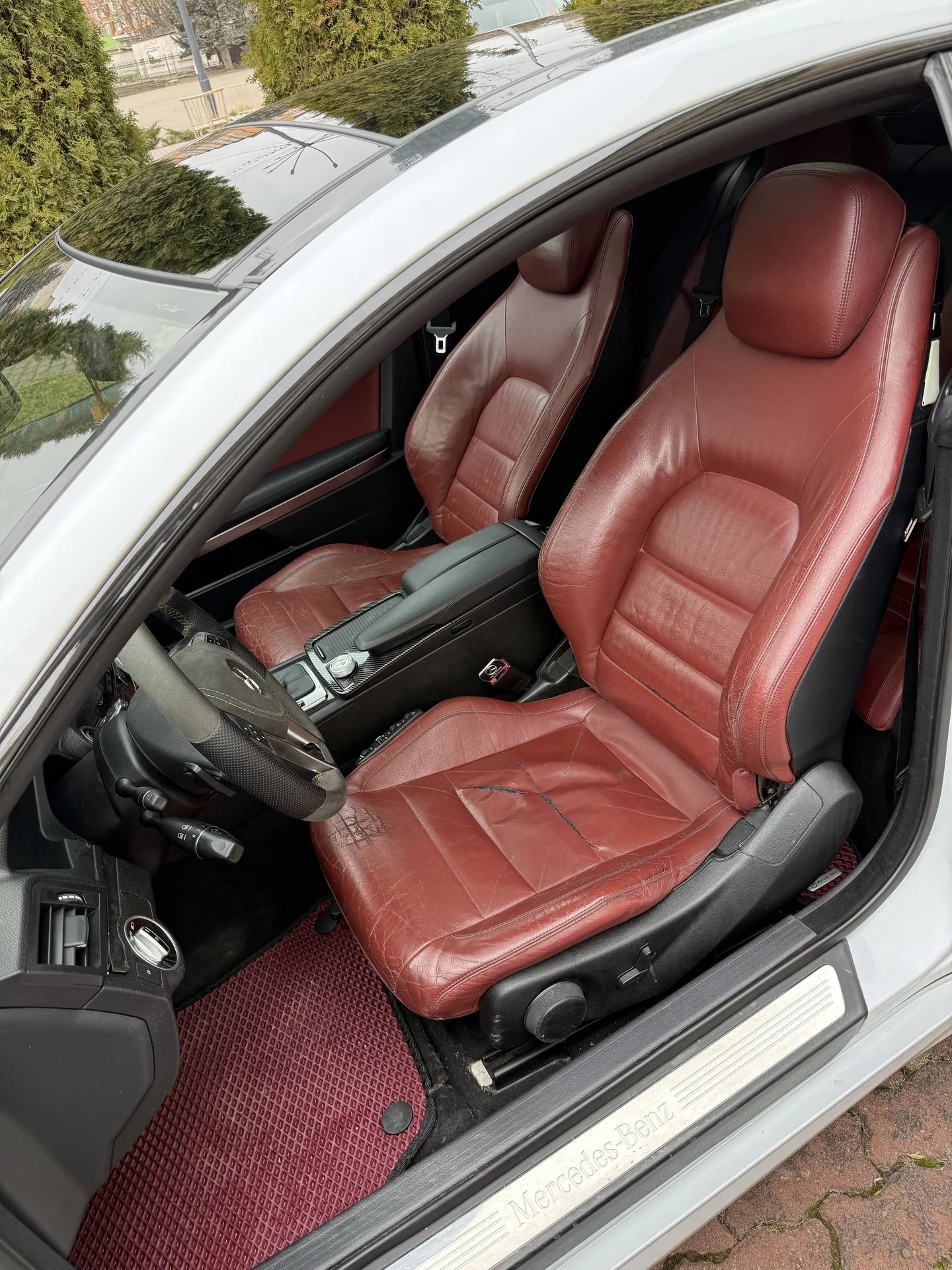 Mercedes Benz E250 - миниатюра 14