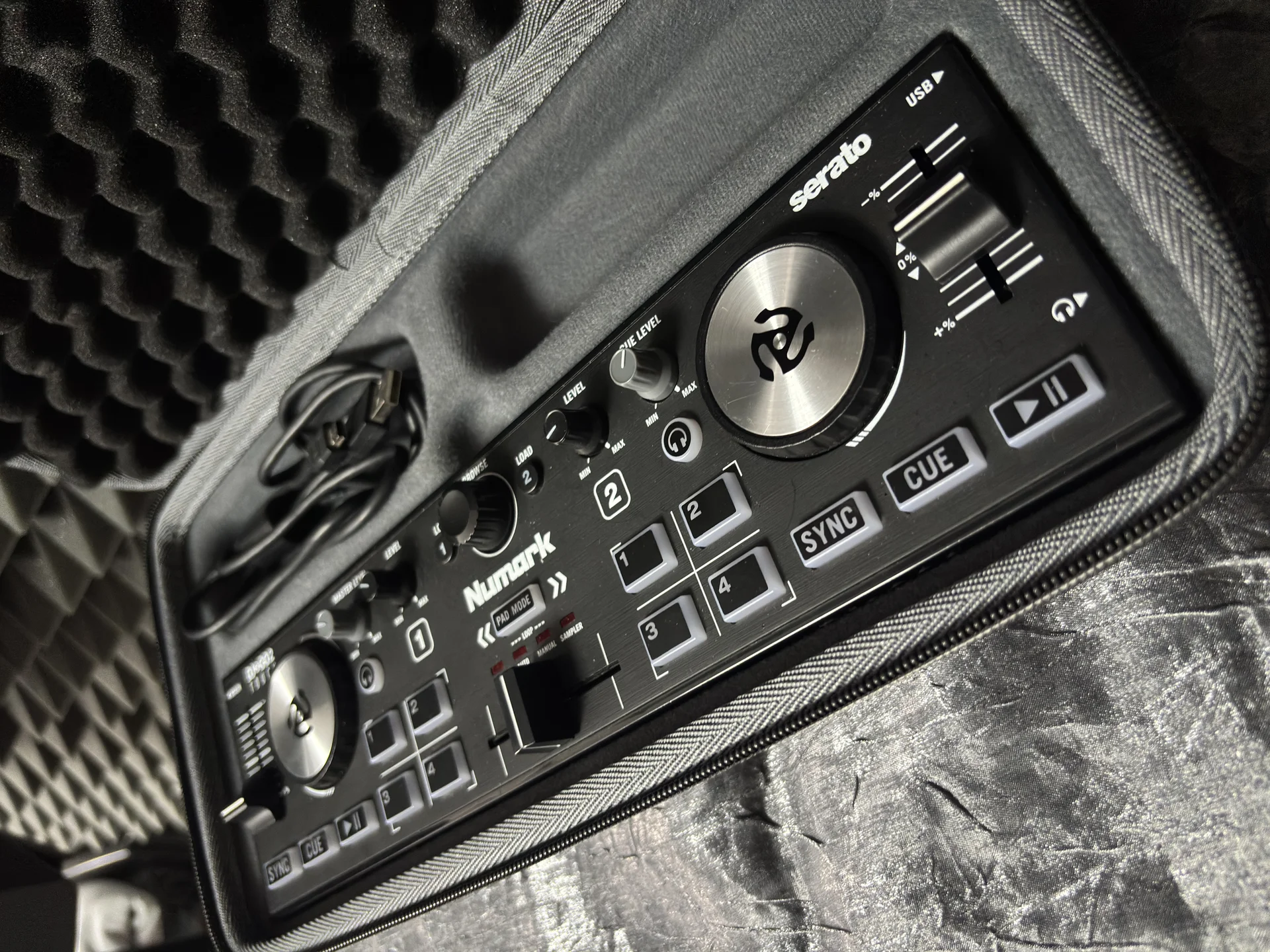 Numark dj2go2 touch - миниатюра 2